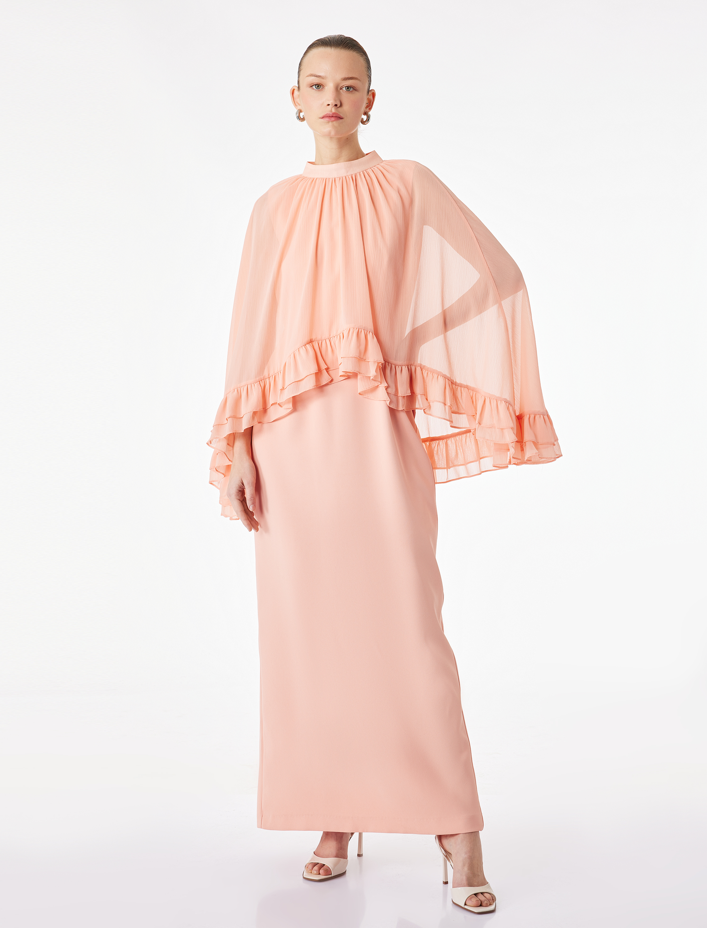   Rahat Kalıp Kısa Kollu Fırfır Detaylı Bisiklet Yaka Saten Uzun Elbise