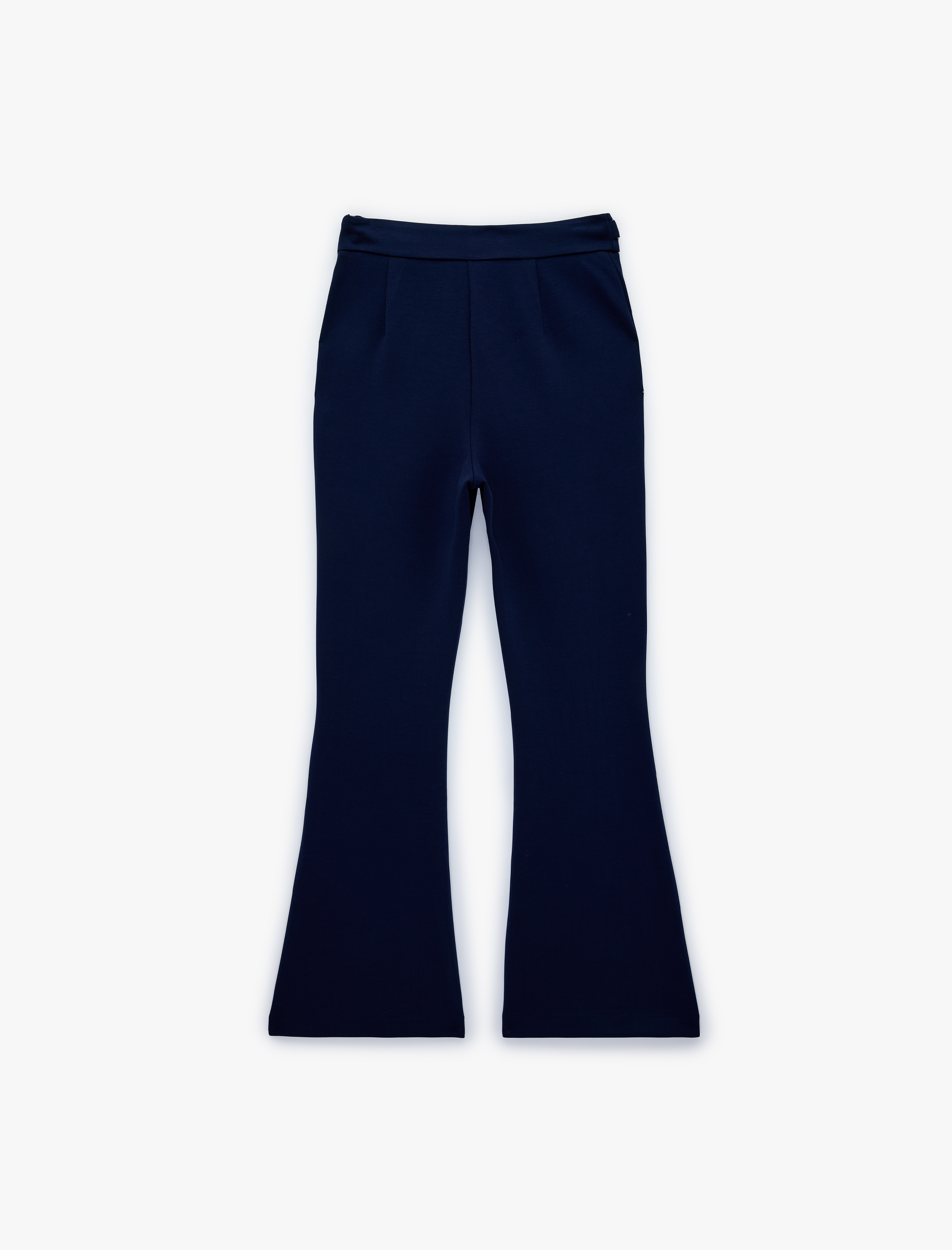   Dar Kalıp Aksesuar Düğme Detaylı İspanyol Paça Kumaş Pantolon