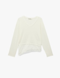 Modal Karışımlı Dantel Detaylı V Yaka Uzun Kollu Asimetrik Tişört