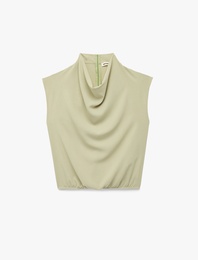 Aerobin Kumaş Dökümlü Yaka Kolsuz Bluz