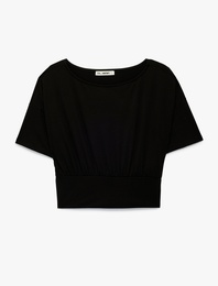 Kısa Kollu Viskon Karışımlı Kayık Yaka Crop Tişört