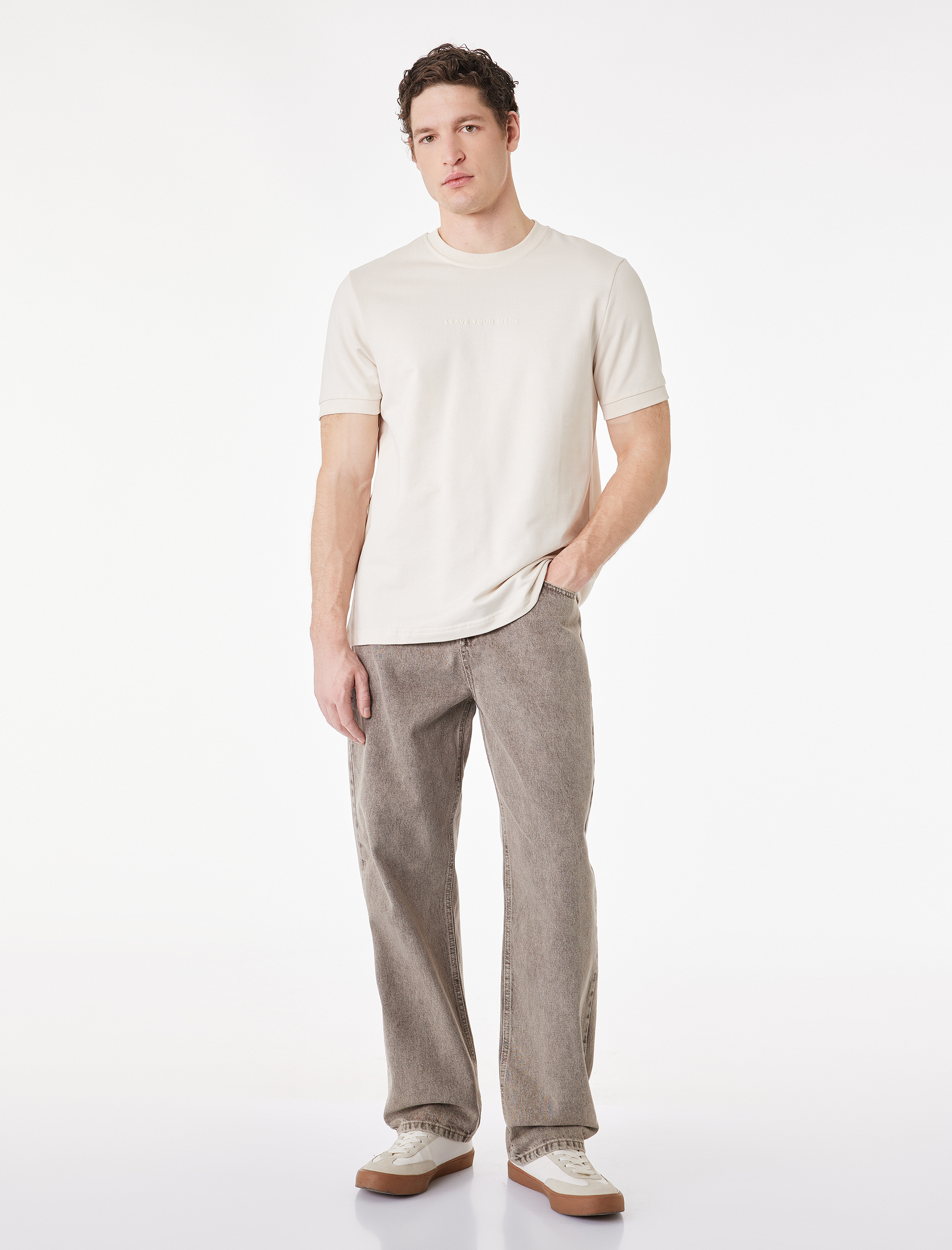   Regular Fit Kısa Kollu Pamuklu Ribanalı Baskı Detaylı Bisiklet Yaka Tişört