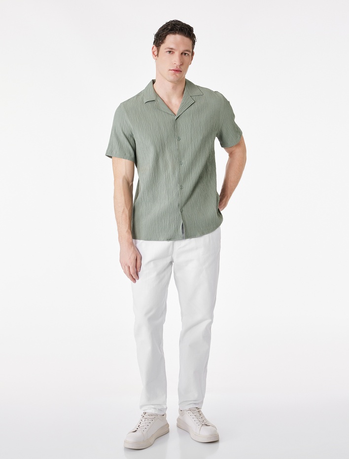  Regular Fit Kısa Kollu Dokulu Apaş Yaka Gömlek