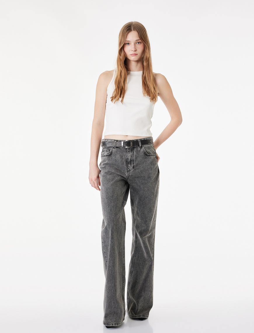 Koton Kadın Pamuklu Bisiklet Yaka Slim Fit Kolsuz Bluz