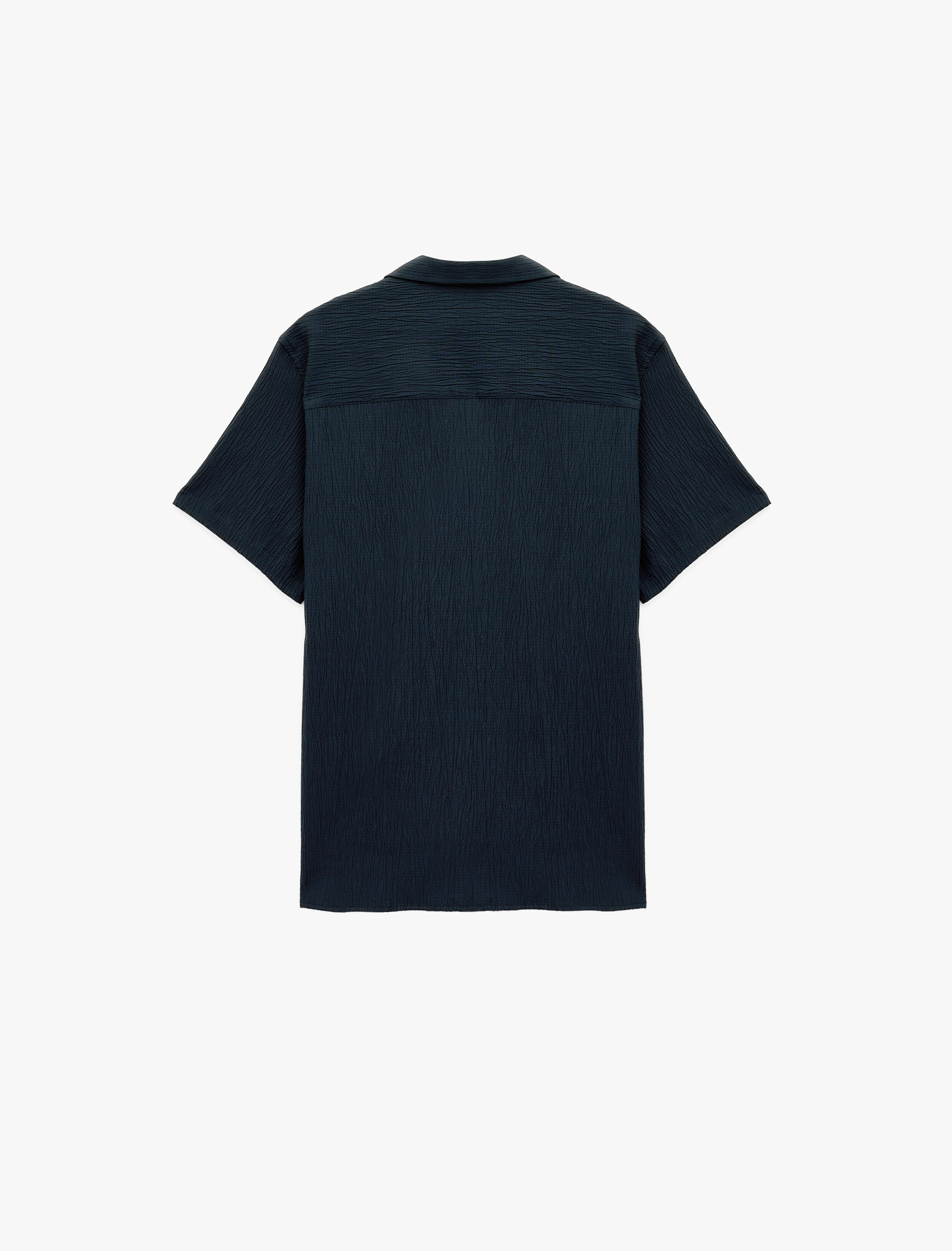   Regular Fit Dokulu Düğmeli Kısa Kollu Apaş Yaka Gömlek