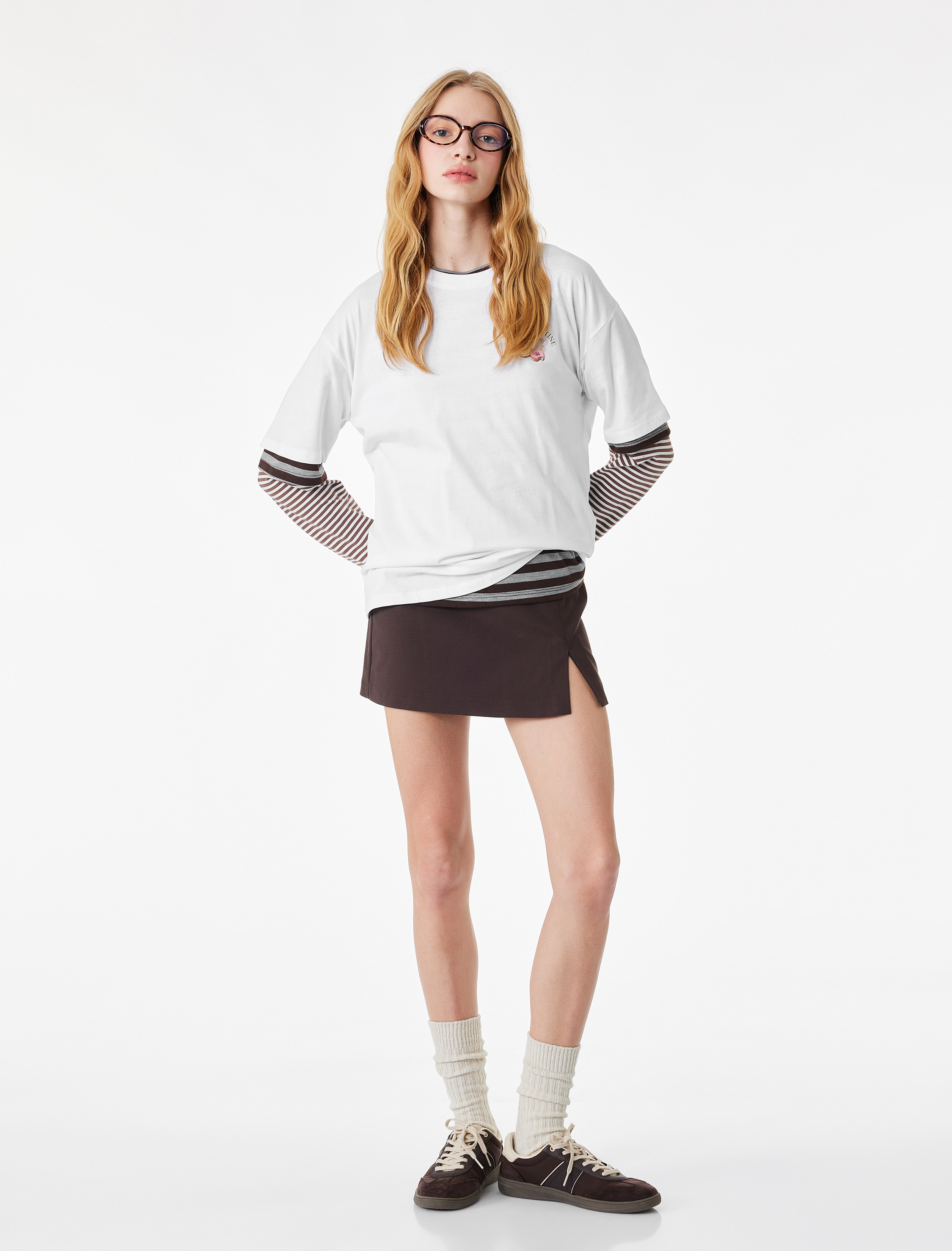   Kısa Kollu Bisiklet Yaka Arkası Baskılı Oversize Tişört