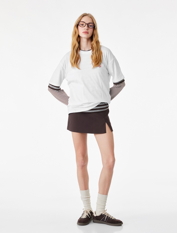  Kısa Kollu Bisiklet Yaka Arkası Baskılı Oversize Tişört