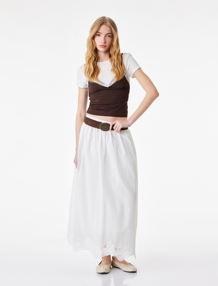  Fiyonklu Slim Fit V Yaka Askılı Dantelli Atlet