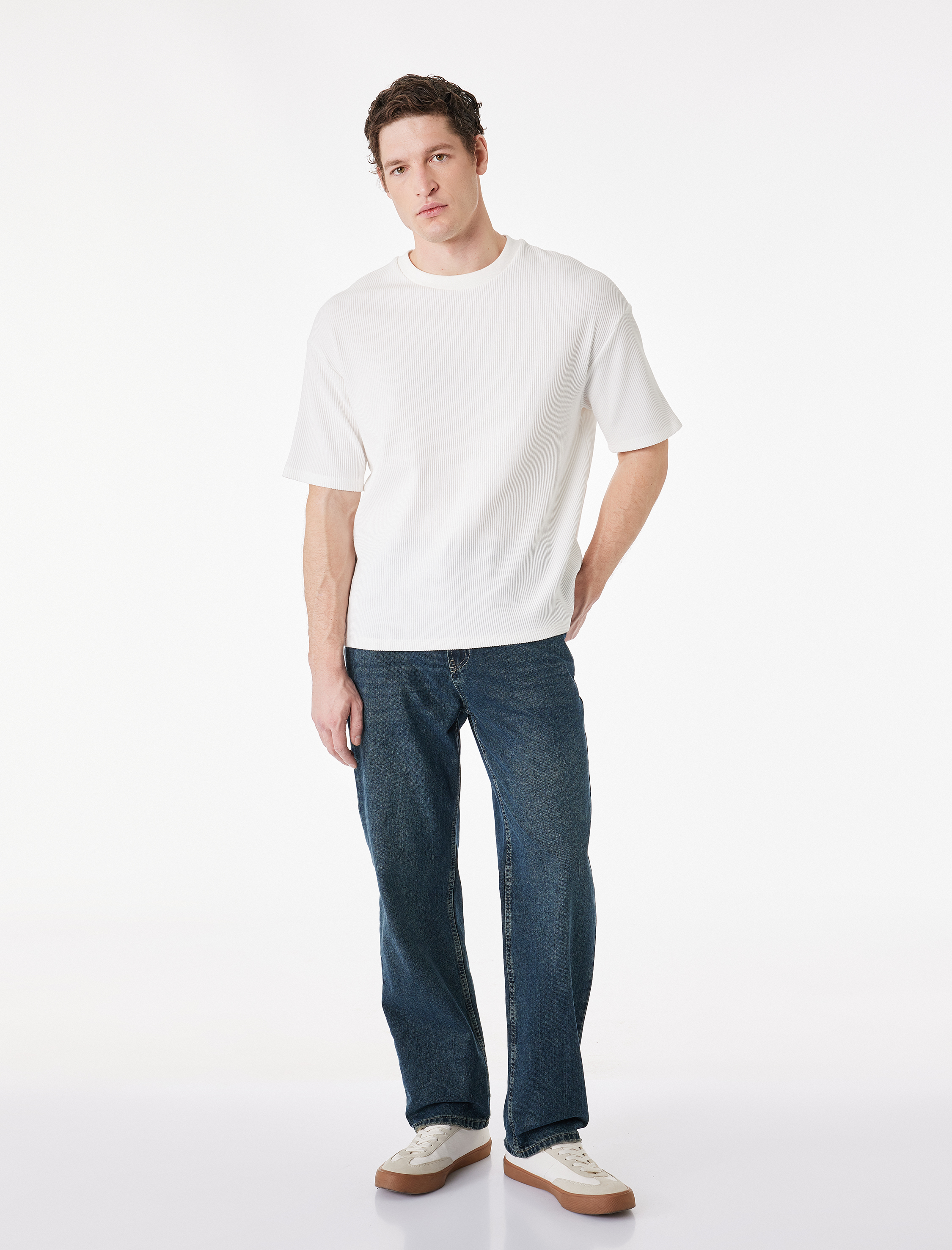   Kısa Kollu Bisiklet Yaka Pamuklu Basic Oversize Tişört