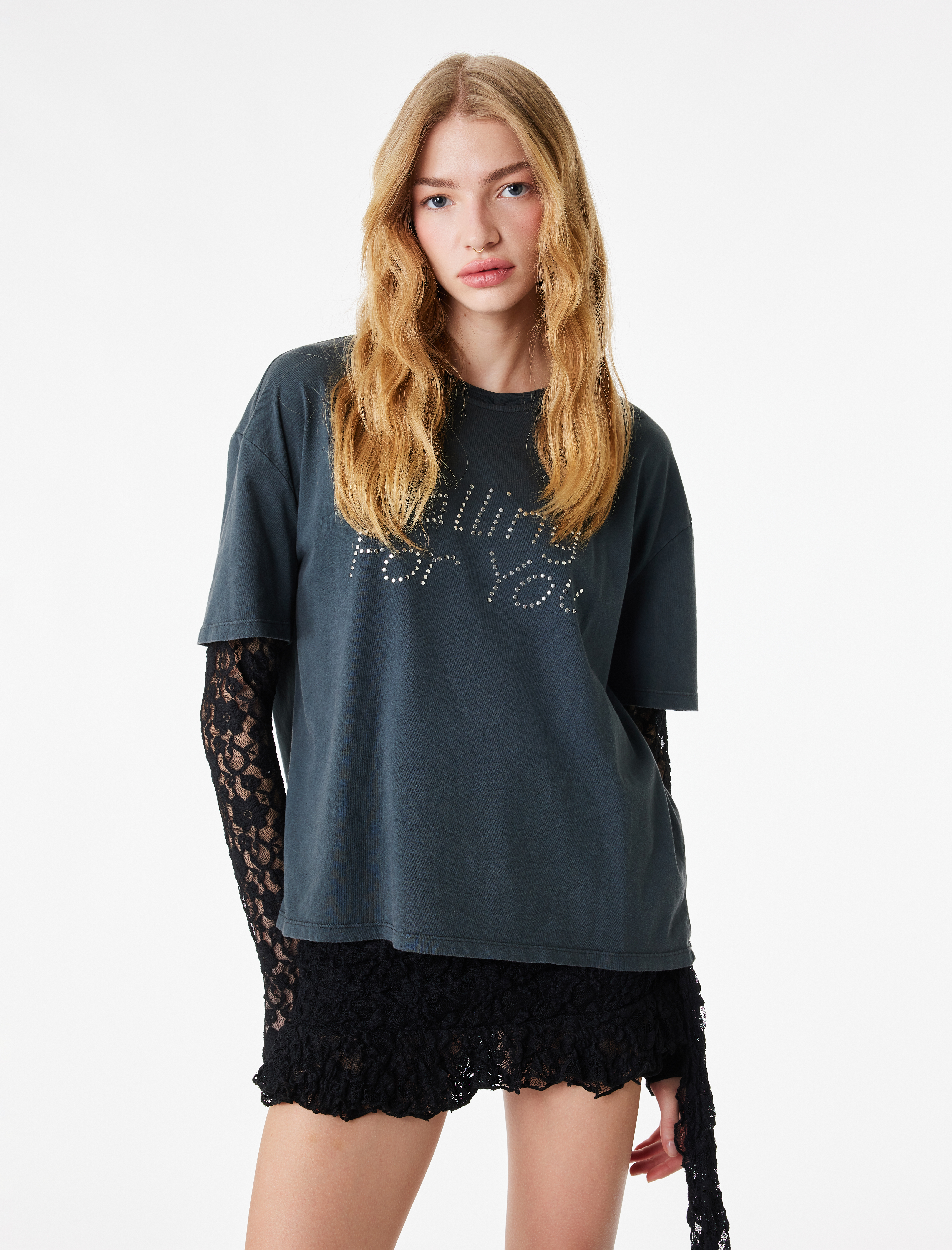   Pamuklu Dantel Detaylı Uzun Kollu Bisiklet Yaka Zımba Detaylı Tişört