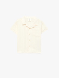 Pamuk ve Viskon Karışımlı Düğmeli Devrik Yaka Kısa Kollu Gömlek