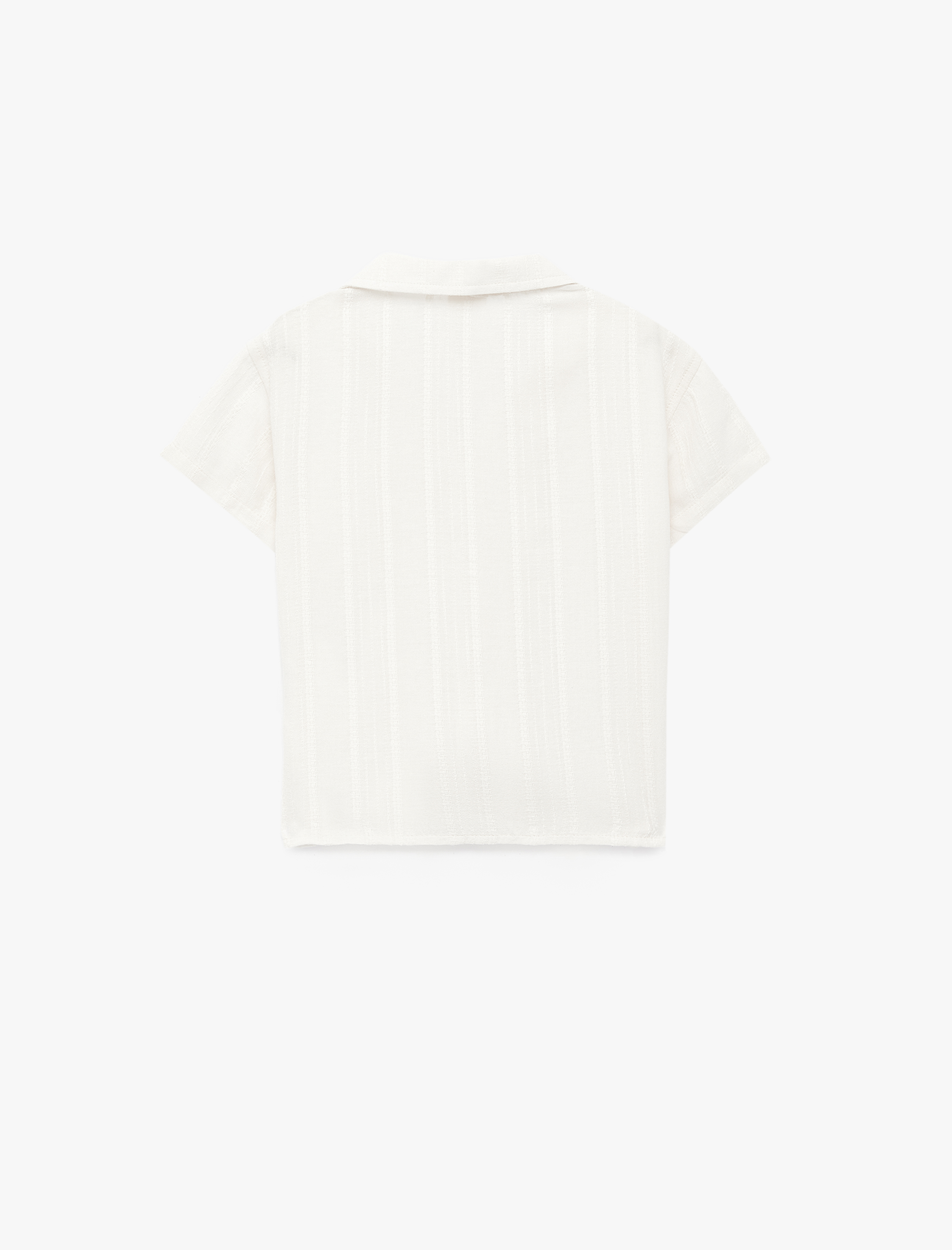  Erkek Bebek Pamuk ve Viskon Karışımlı Düğmeli Devrik Yaka Kısa Kollu Gömlek