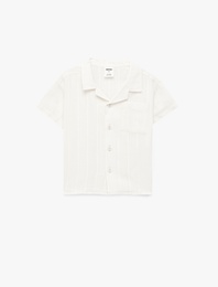 Pamuk ve Viskon Karışımlı Düğmeli Devrik Yaka Kısa Kollu Gömlek