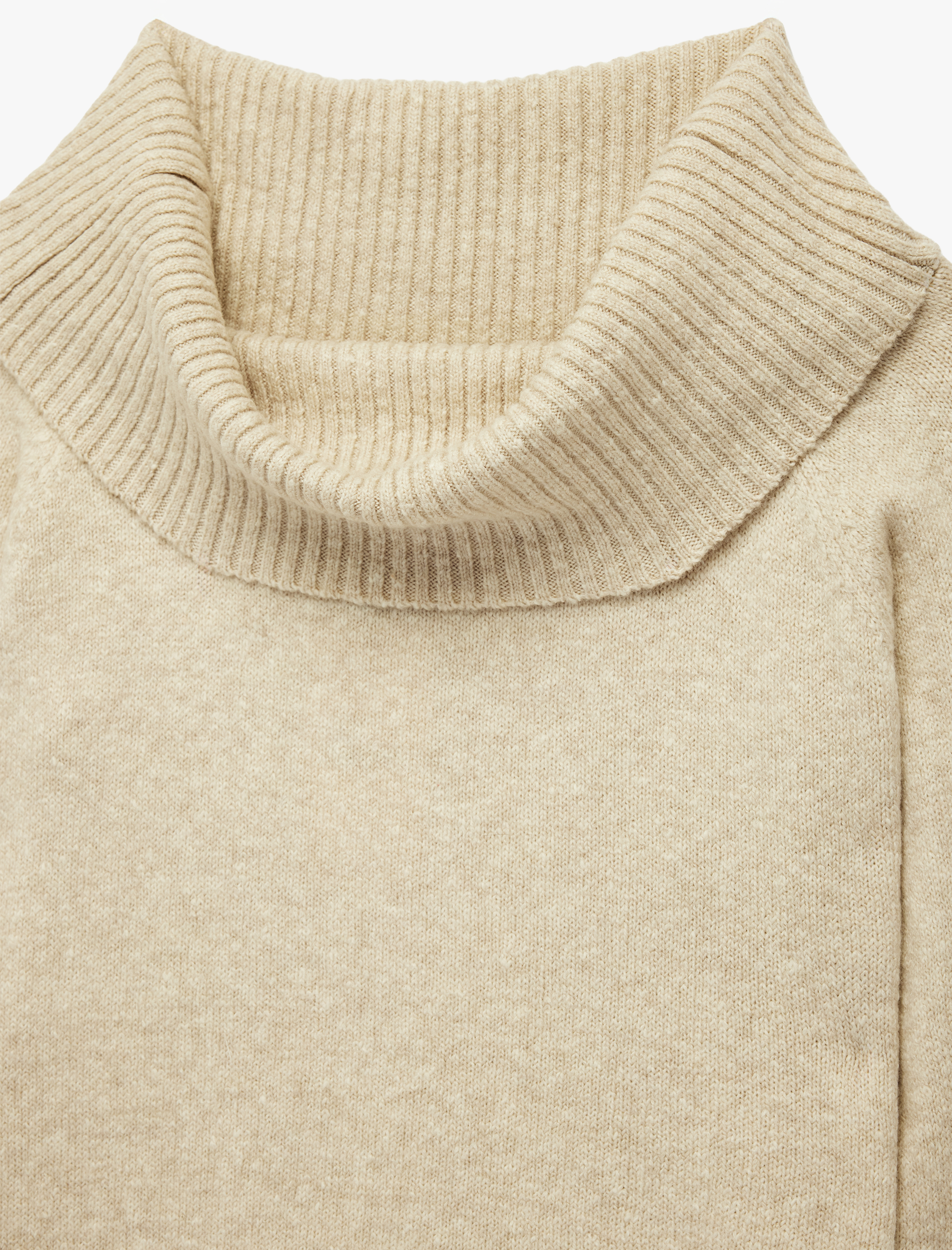   Uzun Kollu Omzu Açık Triko Kazak