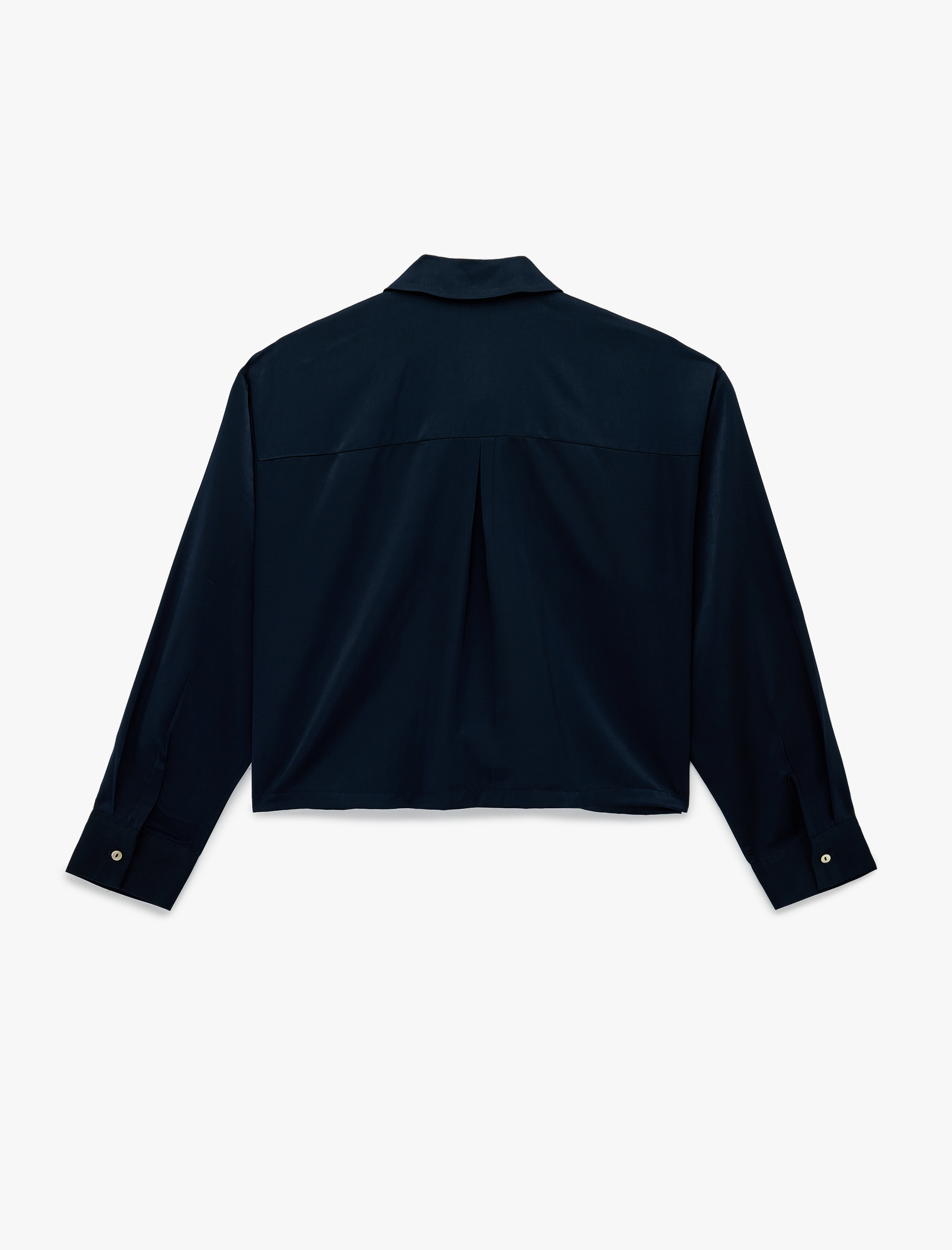   Regular Fit Uzun Kollu Kapaklı Cep Detaylı Saten Crop Gömlek