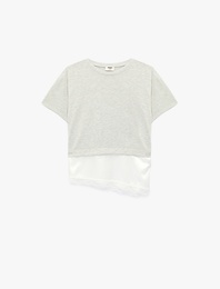 Dantel Detaylı Asimetrik Kesim Bisiklet Yaka Kısa Kollu Tişört