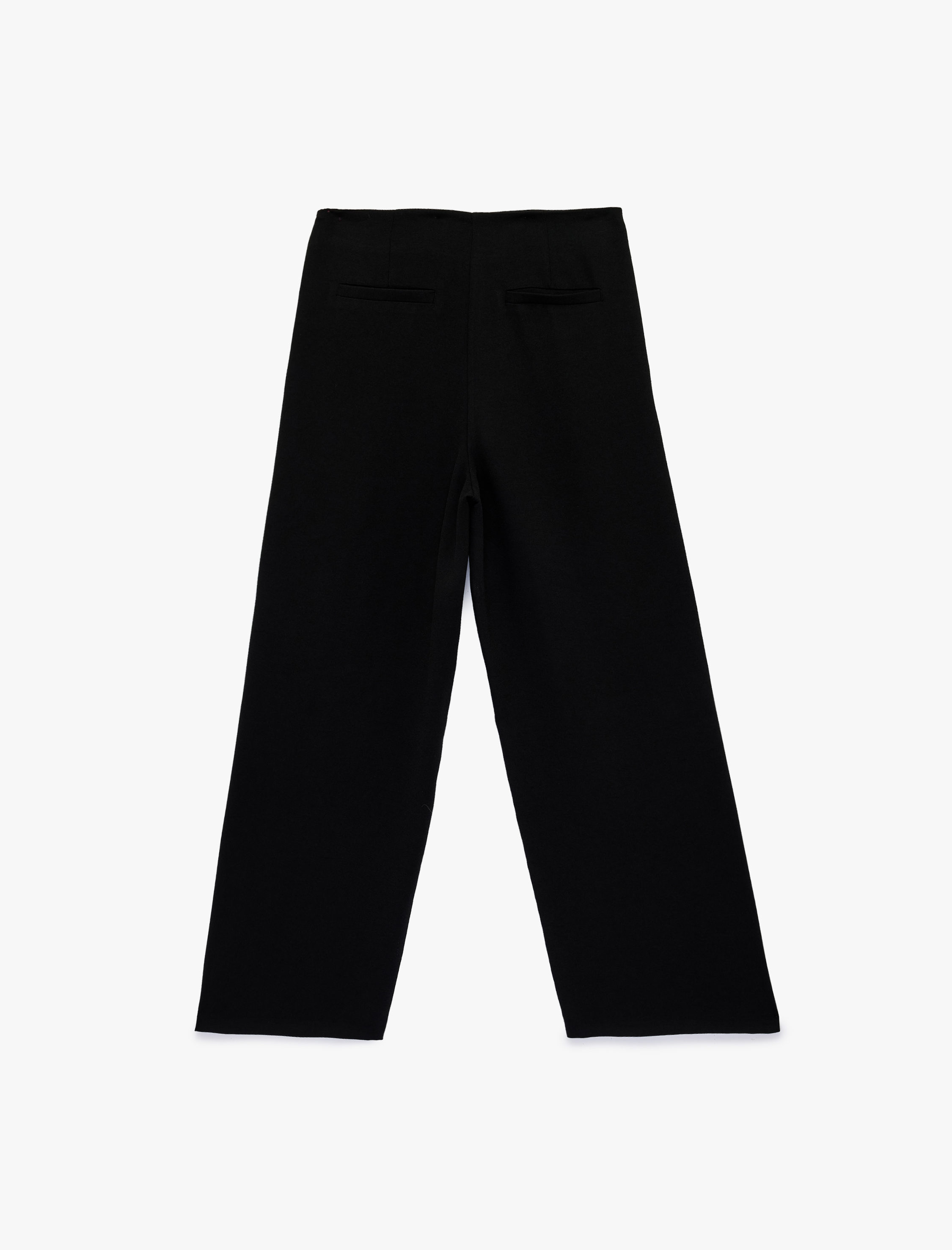   Krep Kumaş Metal Aksesuarlı Cepli Düz Paça Kumaş Pantolon