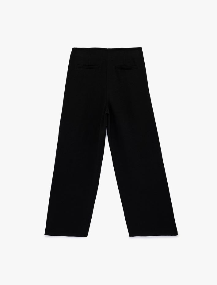  Krep Kumaş Metal Aksesuarlı Cepli Düz Paça Kumaş Pantolon