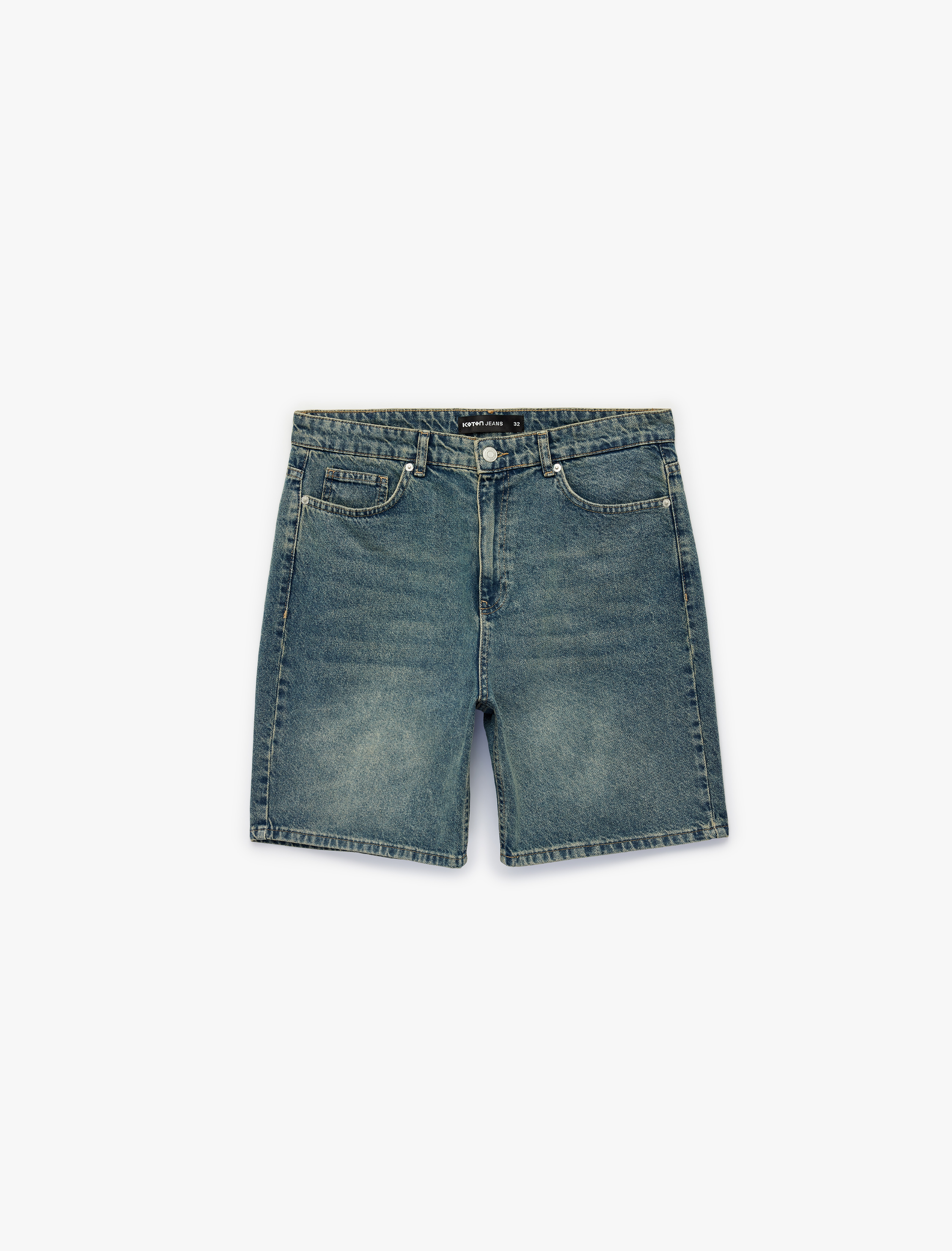   Rahat Kalıp Pamuklu Bermuda Jean Şort