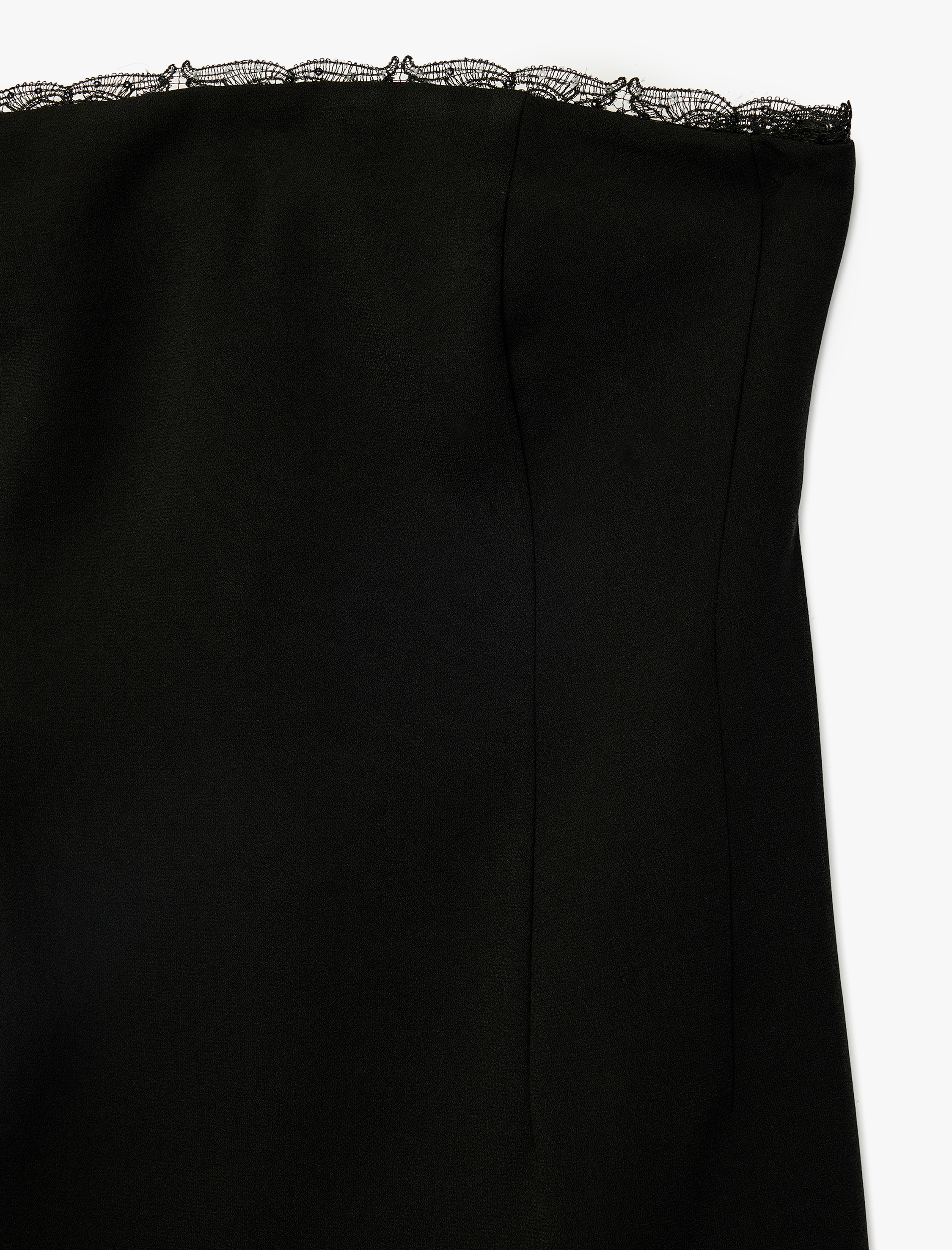   Dantel Detaylı Straplez Yaka Kolsuz Krep Mini Elbise