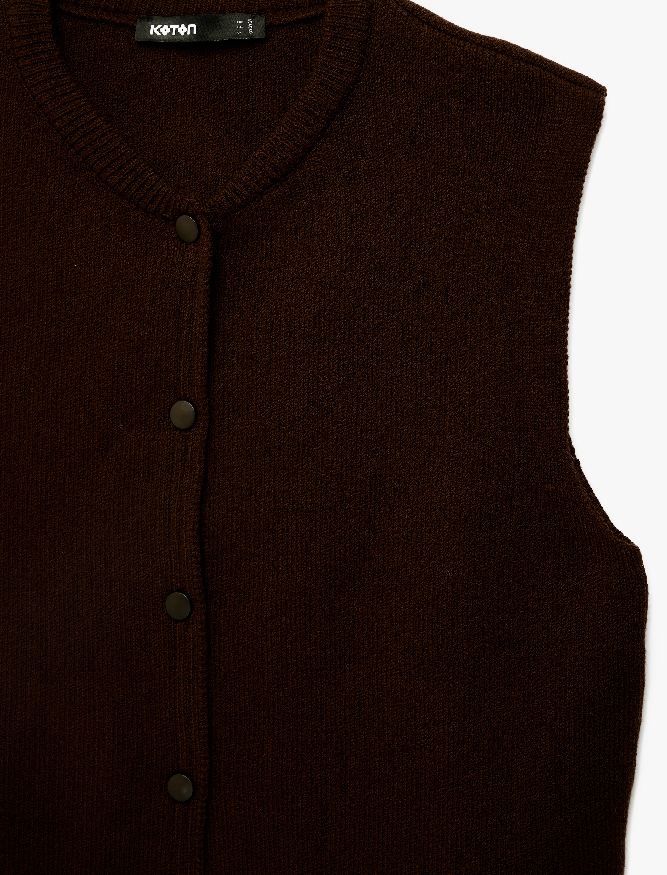   Düğmeli Kolsuz Kolej Yaka Triko Yelek