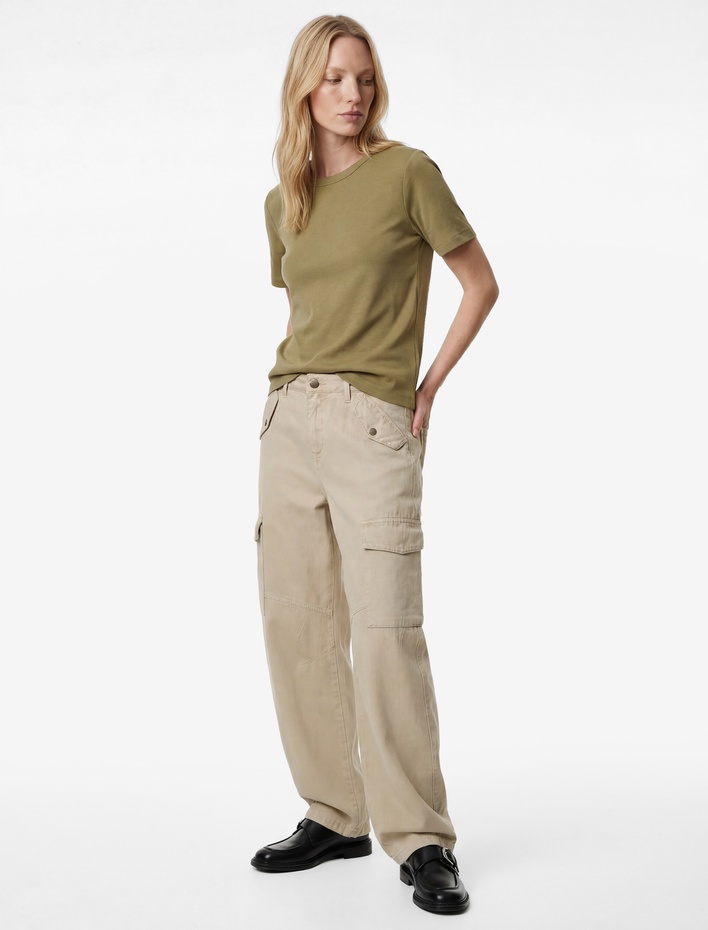  Slim Fit Pamuklu Kısa Kollu Bisiklet Yaka Basic Tişört