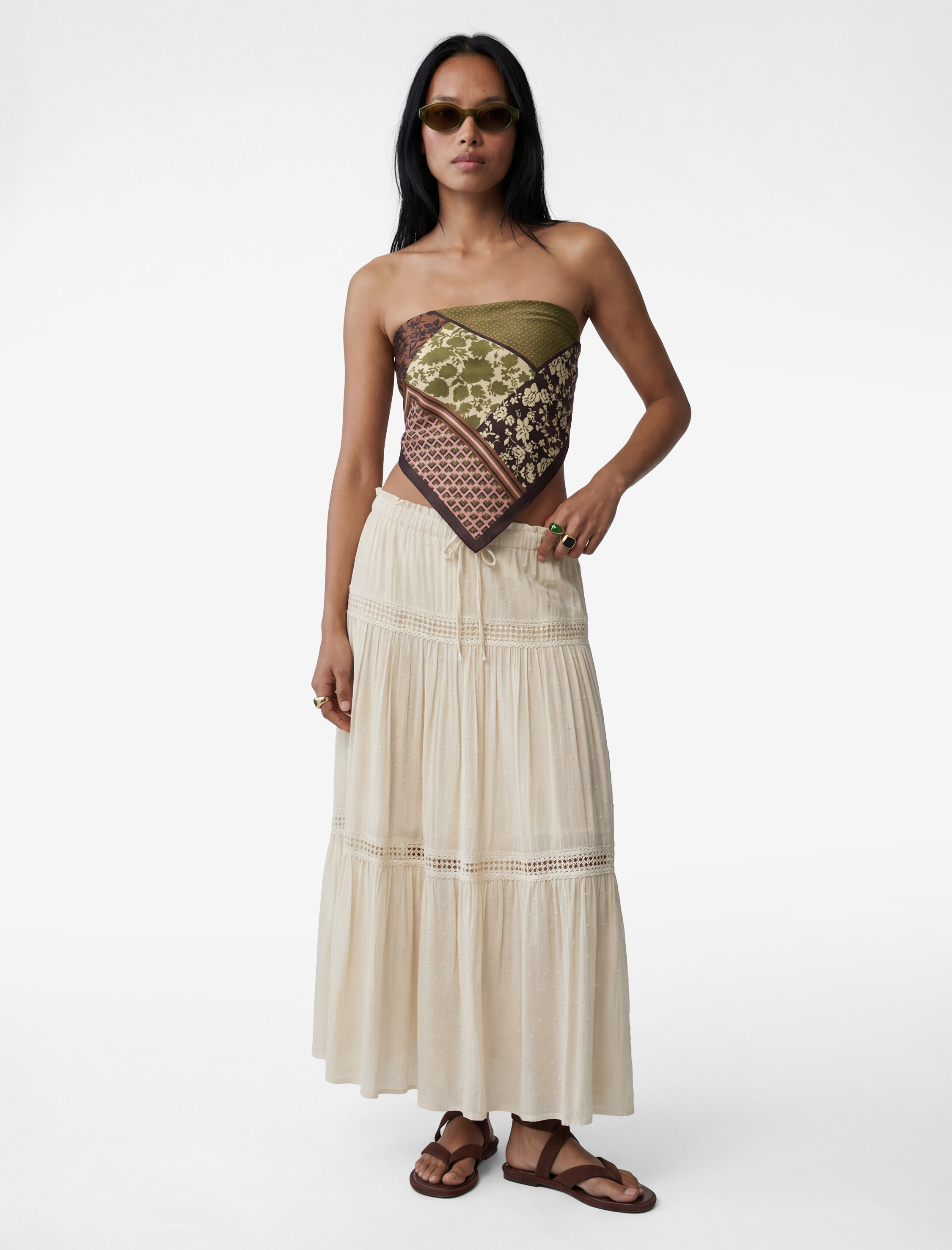   Rahat Kalıp Viskon Bağcık Detaylı Midi Boy Kloş Etek