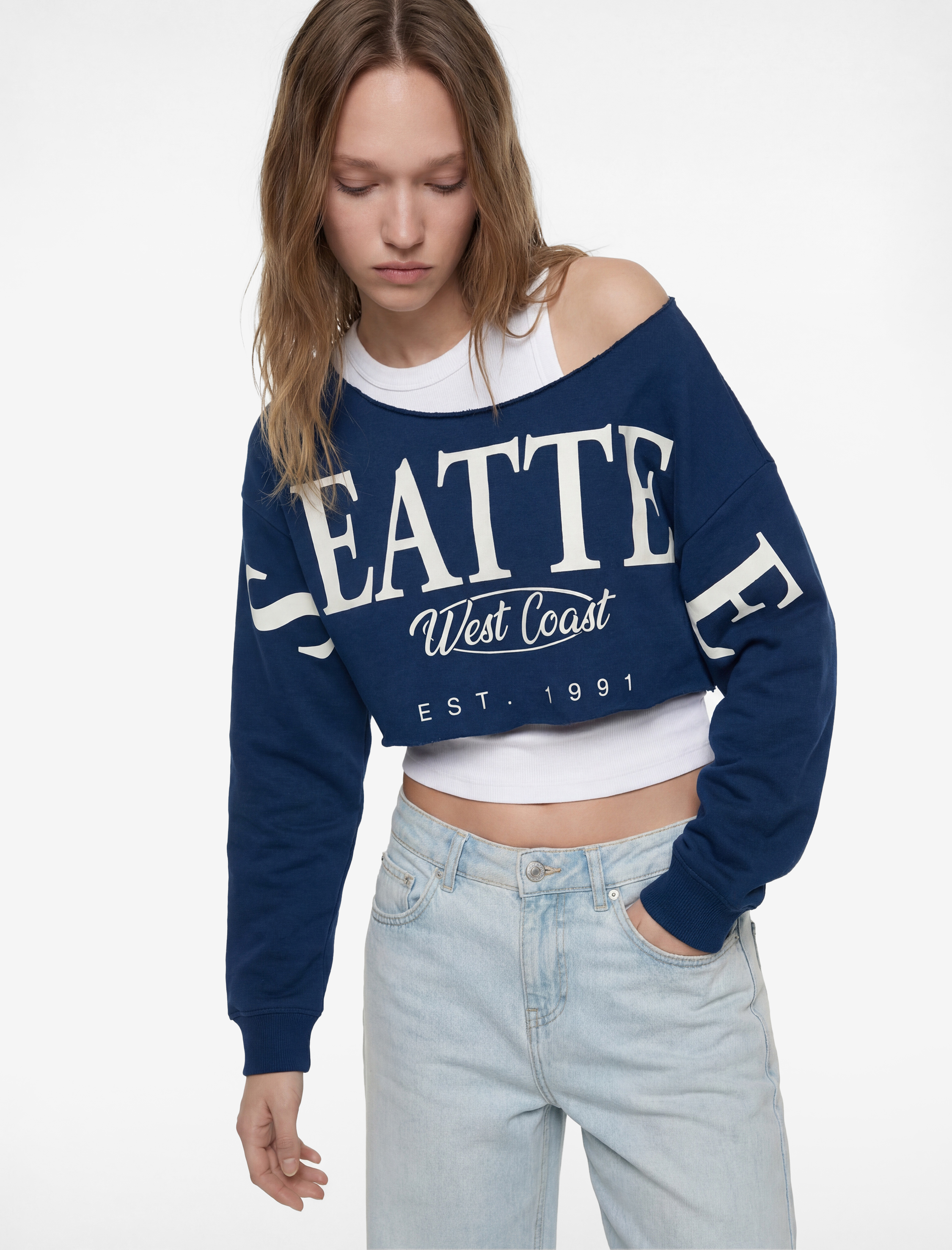   Oversize Omzu Açık Kısa Kollu Baskılı Crop Tişört