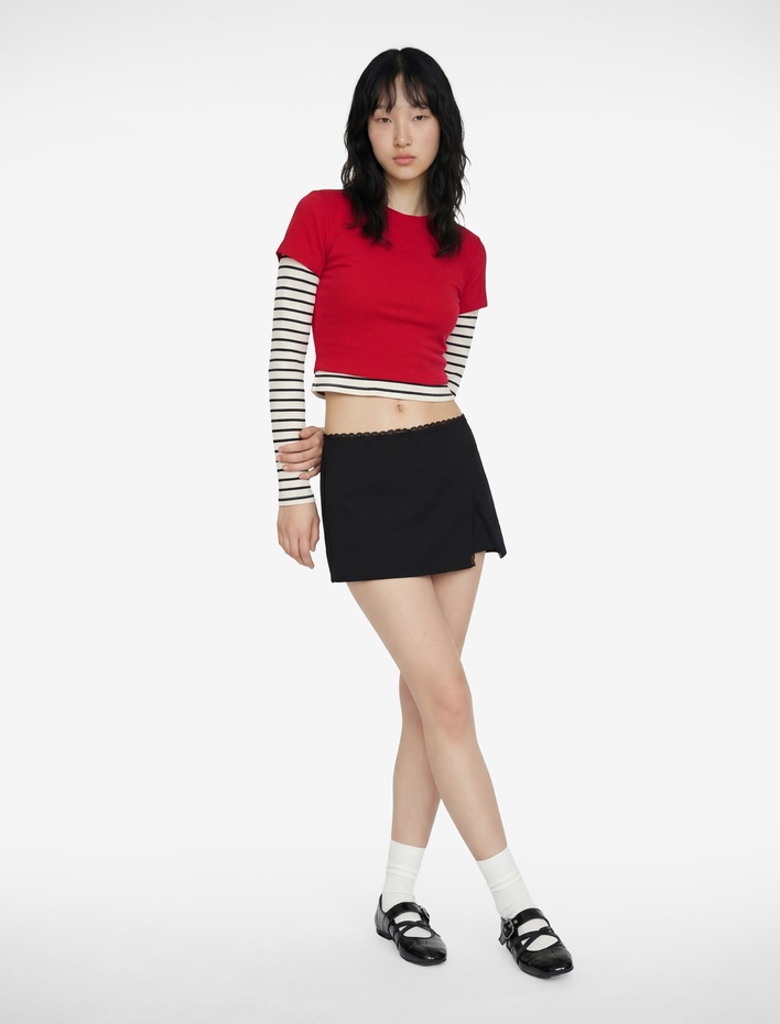  Viskon Karışımlı Dantel Detaylı Yırtmaçlı Mini Şort Etek