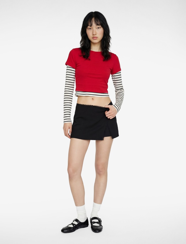  Viskon Karışımlı Dantel Detaylı Yırtmaçlı Mini Şort Etek