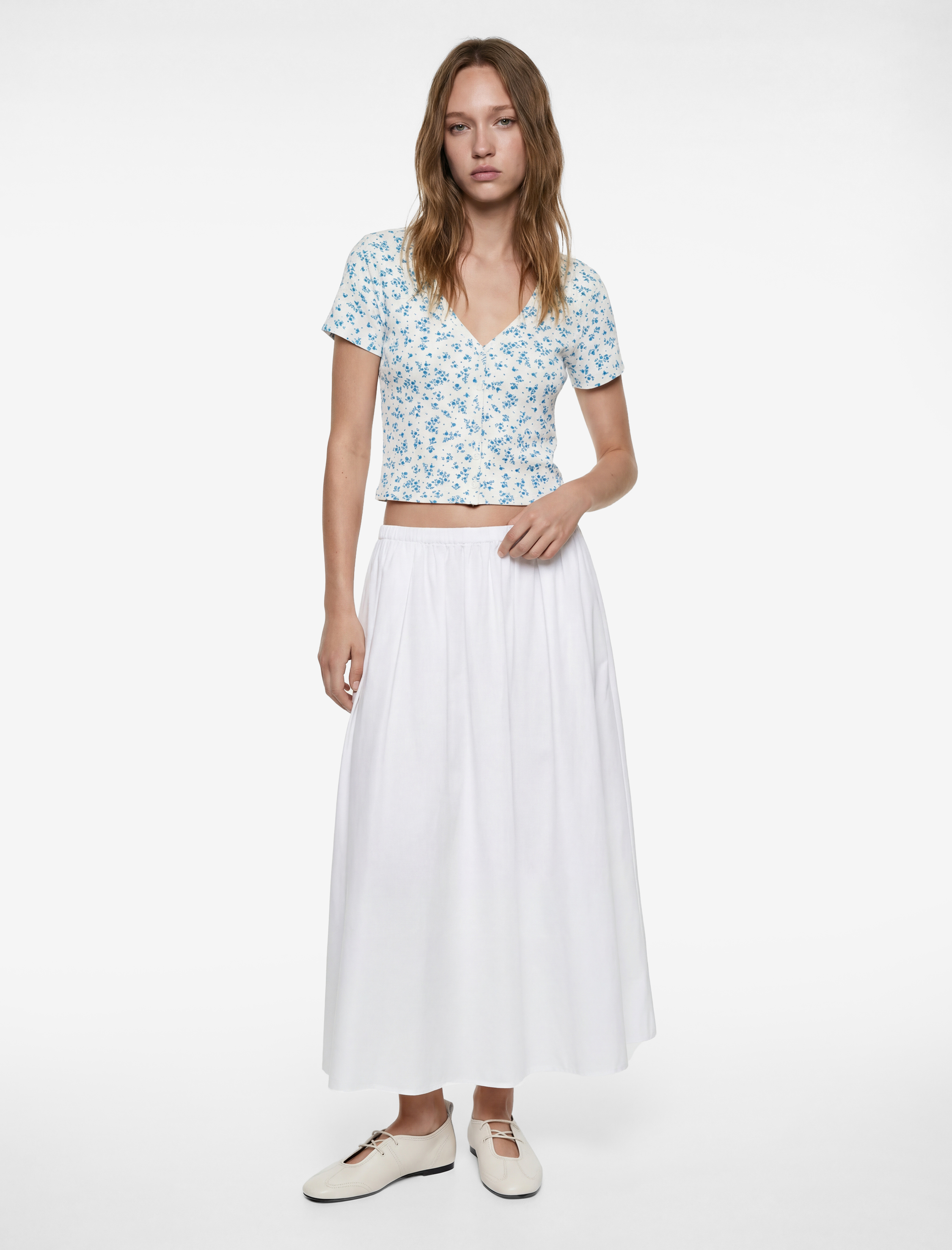   Pamuklu Slim Fit V Yaka Kısa Kollu Çiçekli Crop Tişört