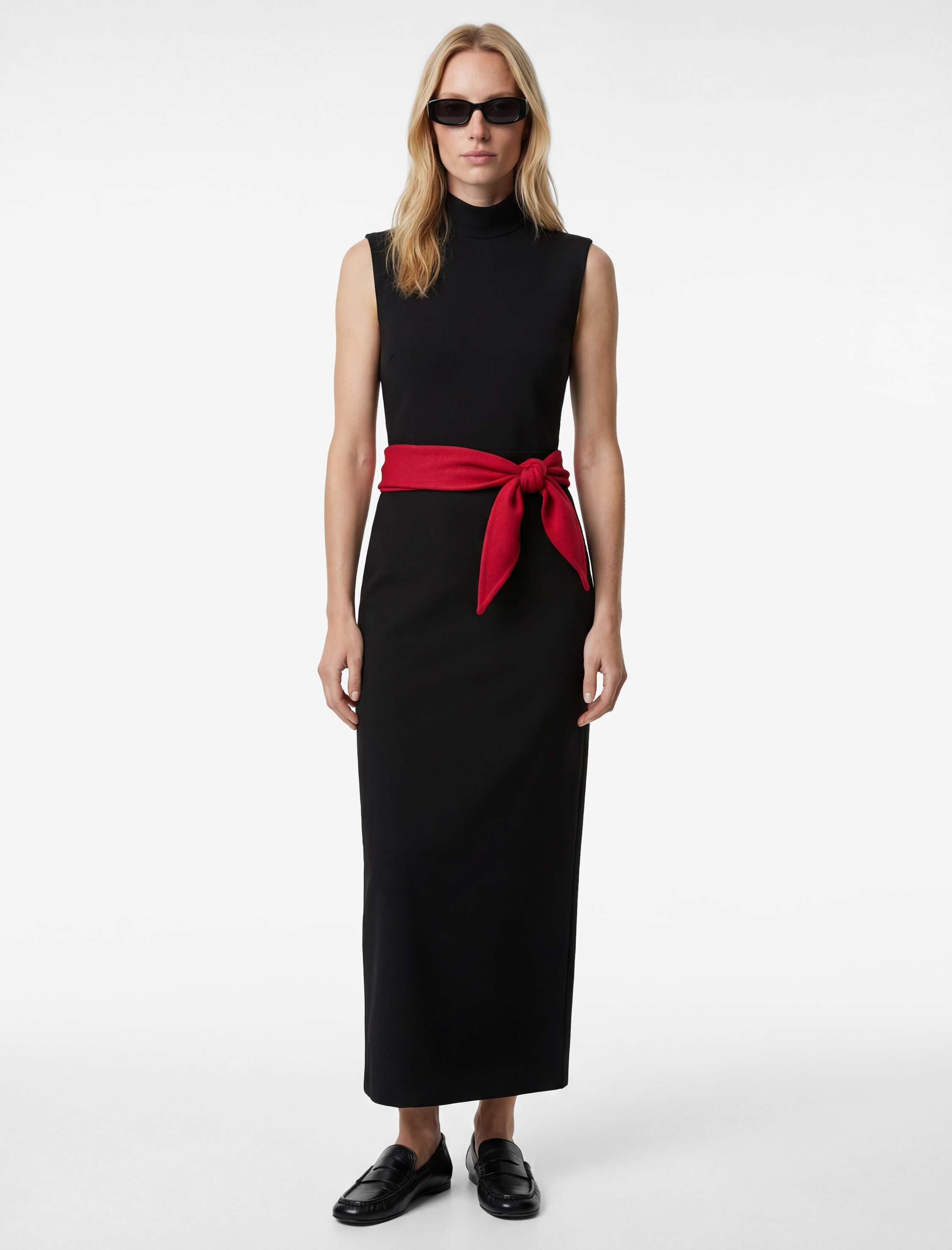   Krep Scuba Kumaş Dik Yaka Kolsuz Slim Fit Midi Elbise