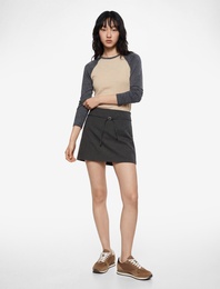 Viskon Kemer Detaylı Mini Şort Etek