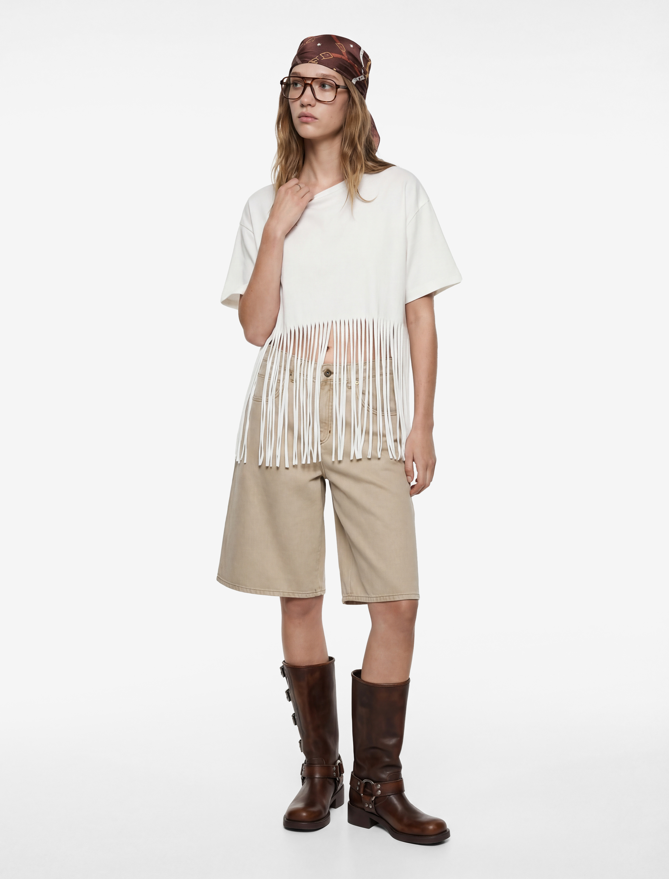   Pamuklu Püskül Detaylı Kısa Kollu Bisiklet Yaka Oversize Crop Tişört