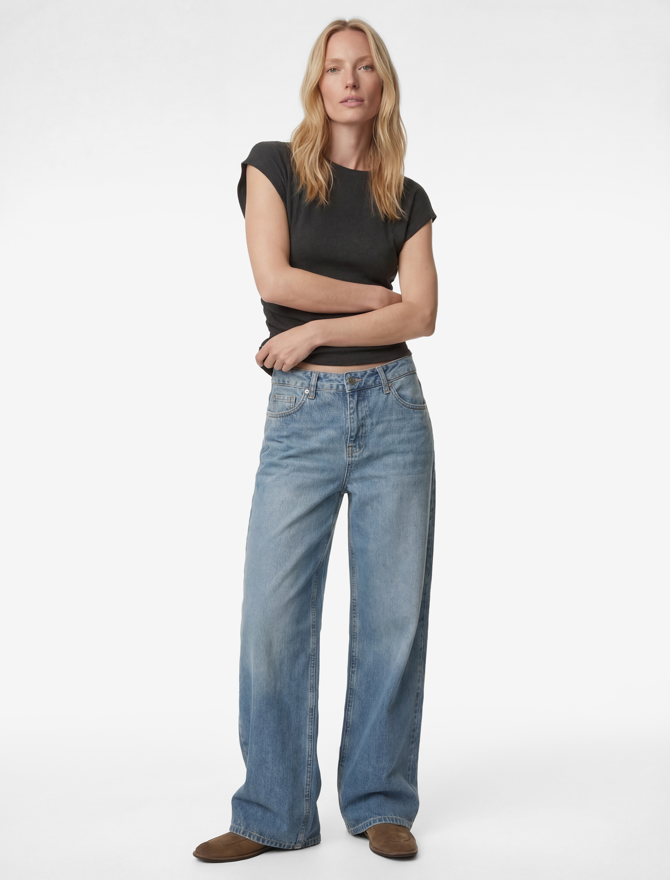   Bürümcük Kumaş Slim Fit Kısa Kollu Bisiklet Yaka Drapeli Dokulu Tişört