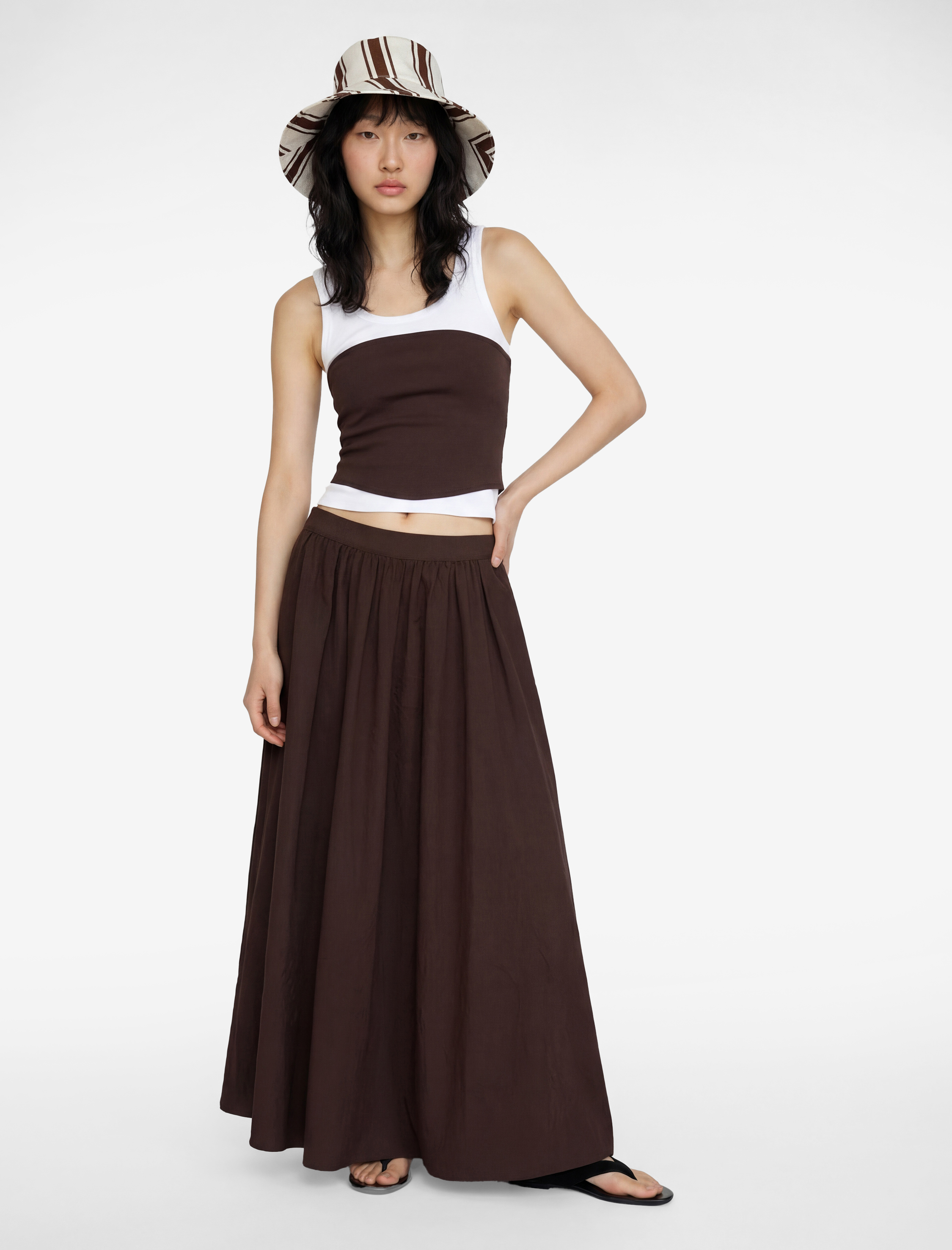   Normal Bel Rahat Kalıp A Kesim Uzun Pileli Etek