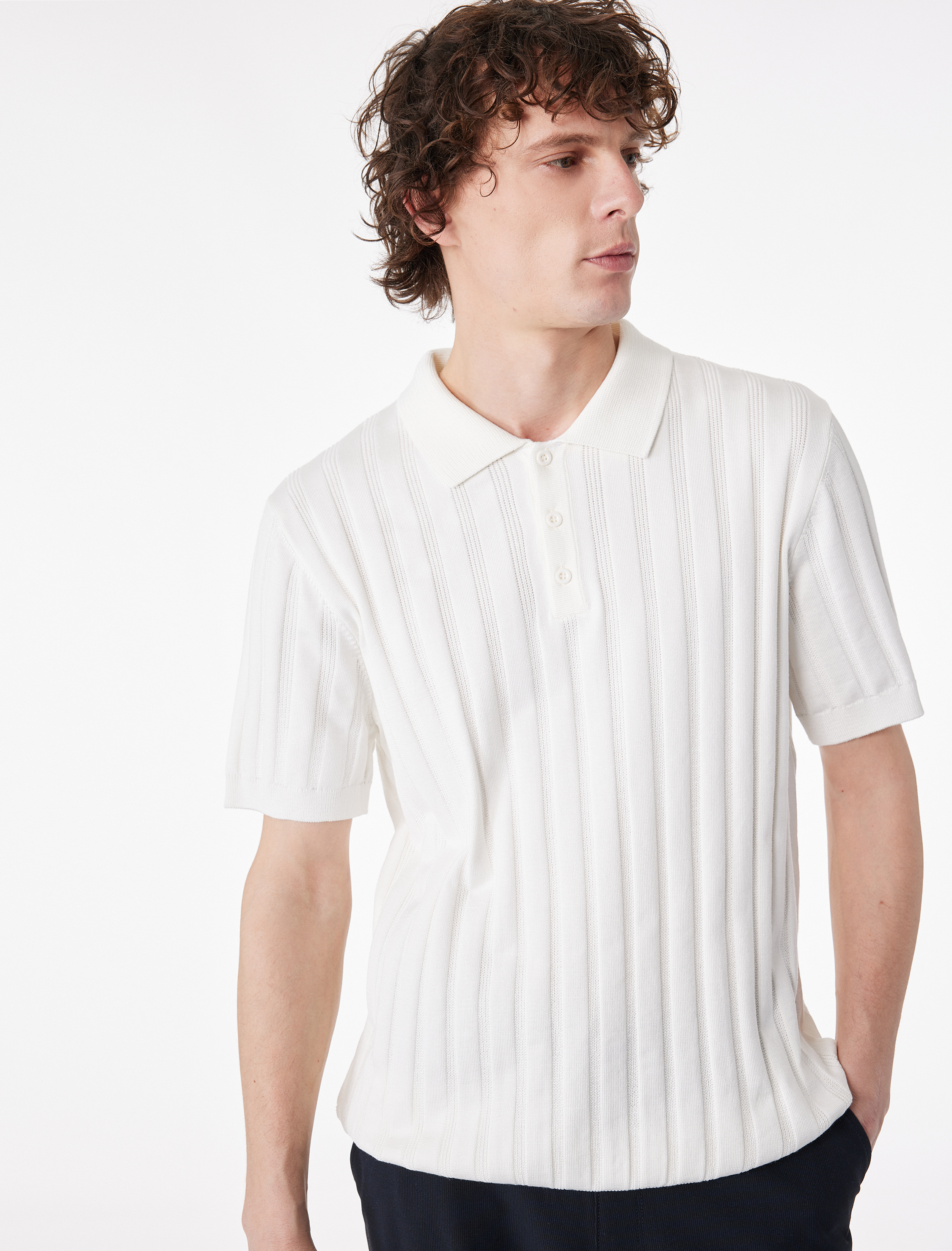   Regular Fit Kısa Kollu Dokulu Düğmeli Polo Yaka Triko Tişört