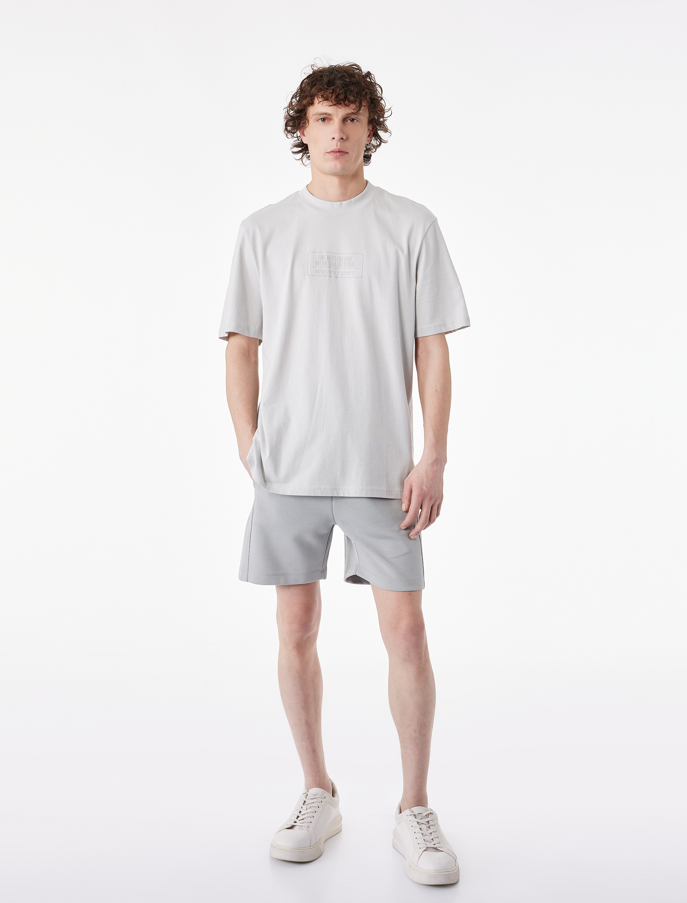   Regular Fit Kısa Kollu Pamuklu Bisiklet Yaka Baskılı Tişört