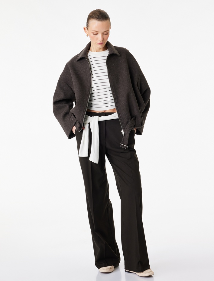  Uzun Kollu Kemer Detaylı Cepli Fermuarlı Oversize Kaşe Bomber Ceket