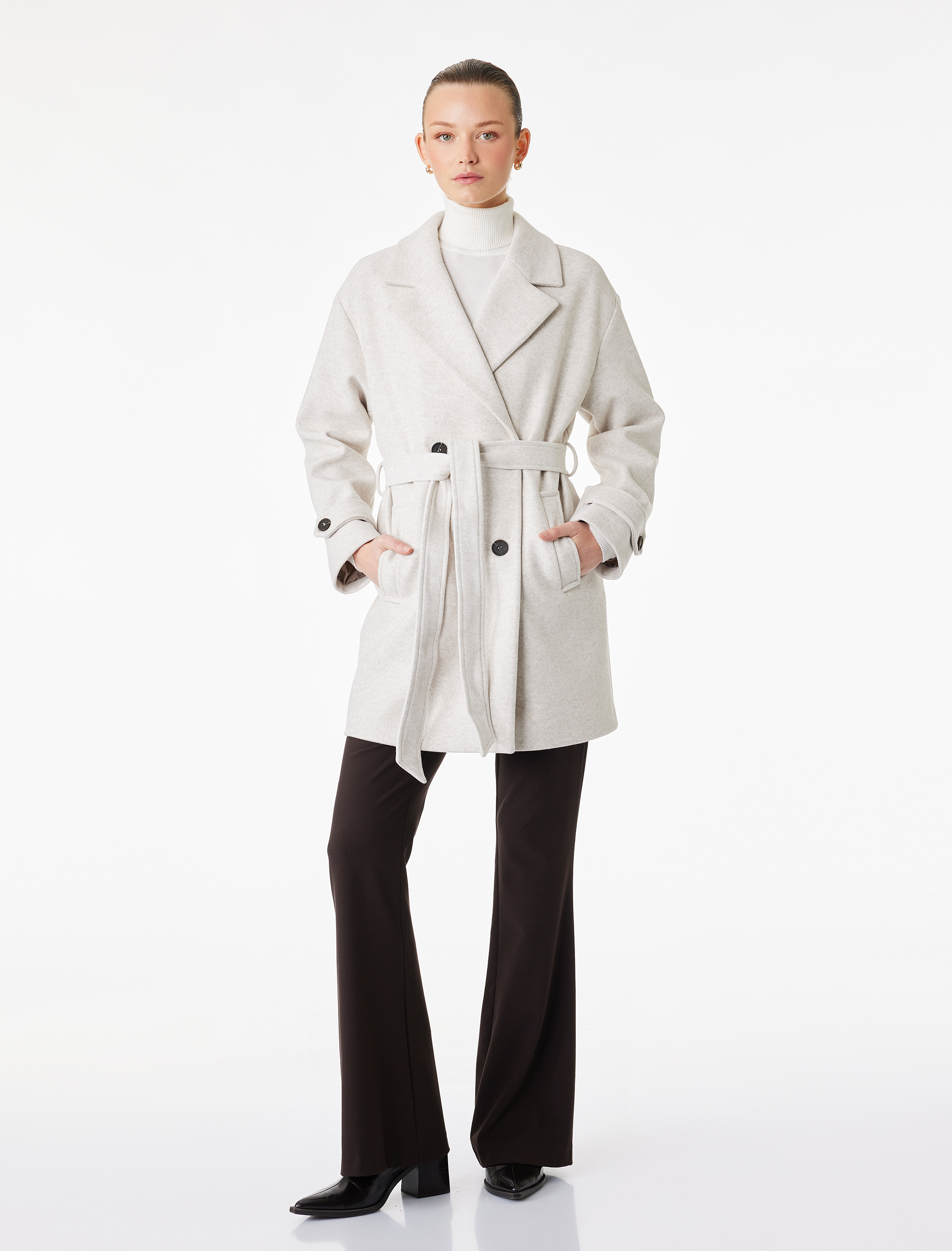   Uzun Kollu Cepli Kruvaze Kaşe Trenç Kaban