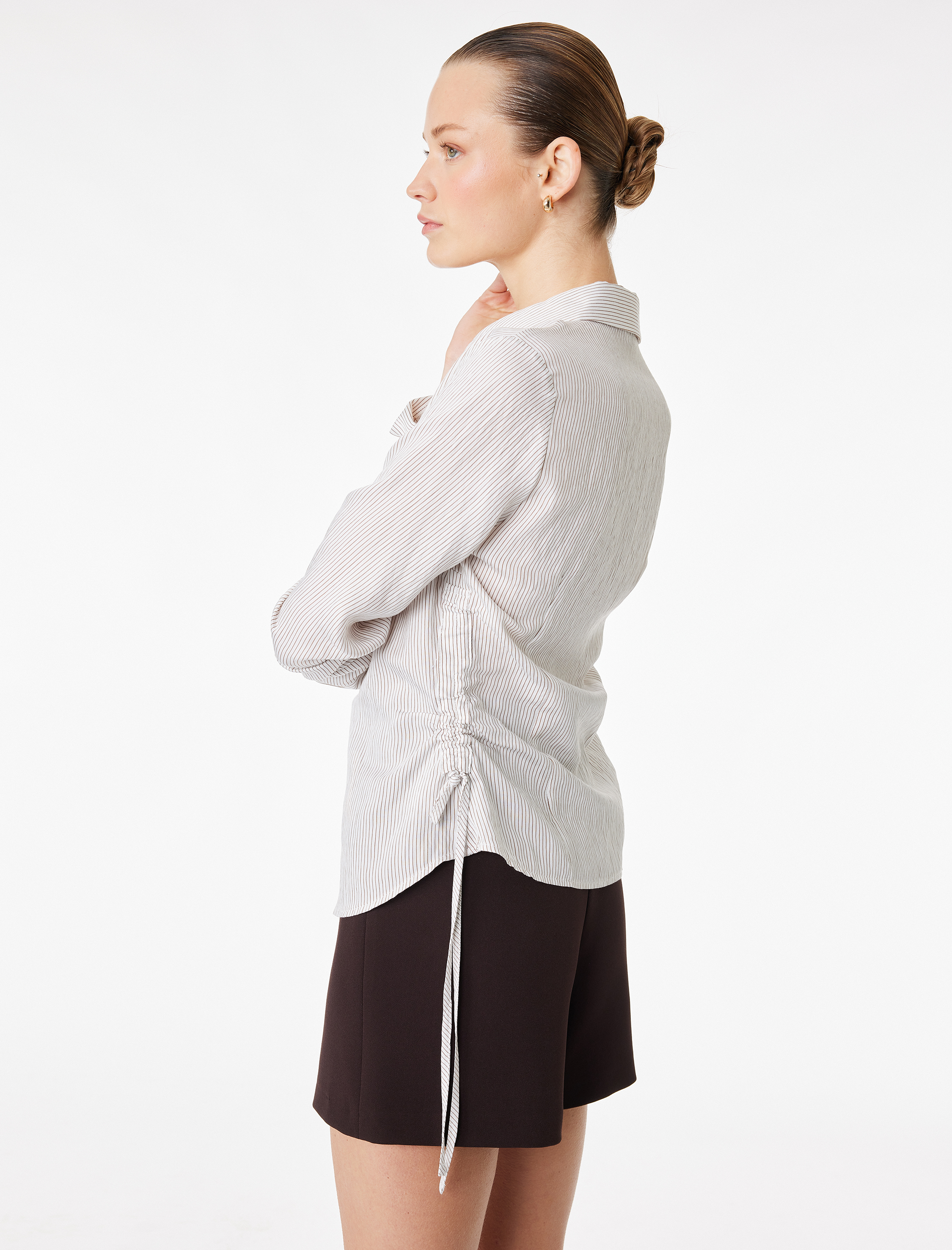   Slim Fit Yanları Büzgülü Uzun Kollu Viskon Çizgili Gömlek