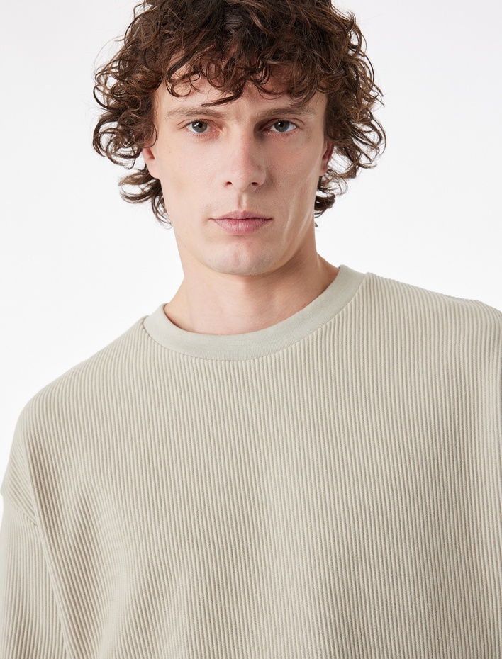  Kısa Kollu Bisiklet Yaka Pamuklu Basic Oversize Tişört