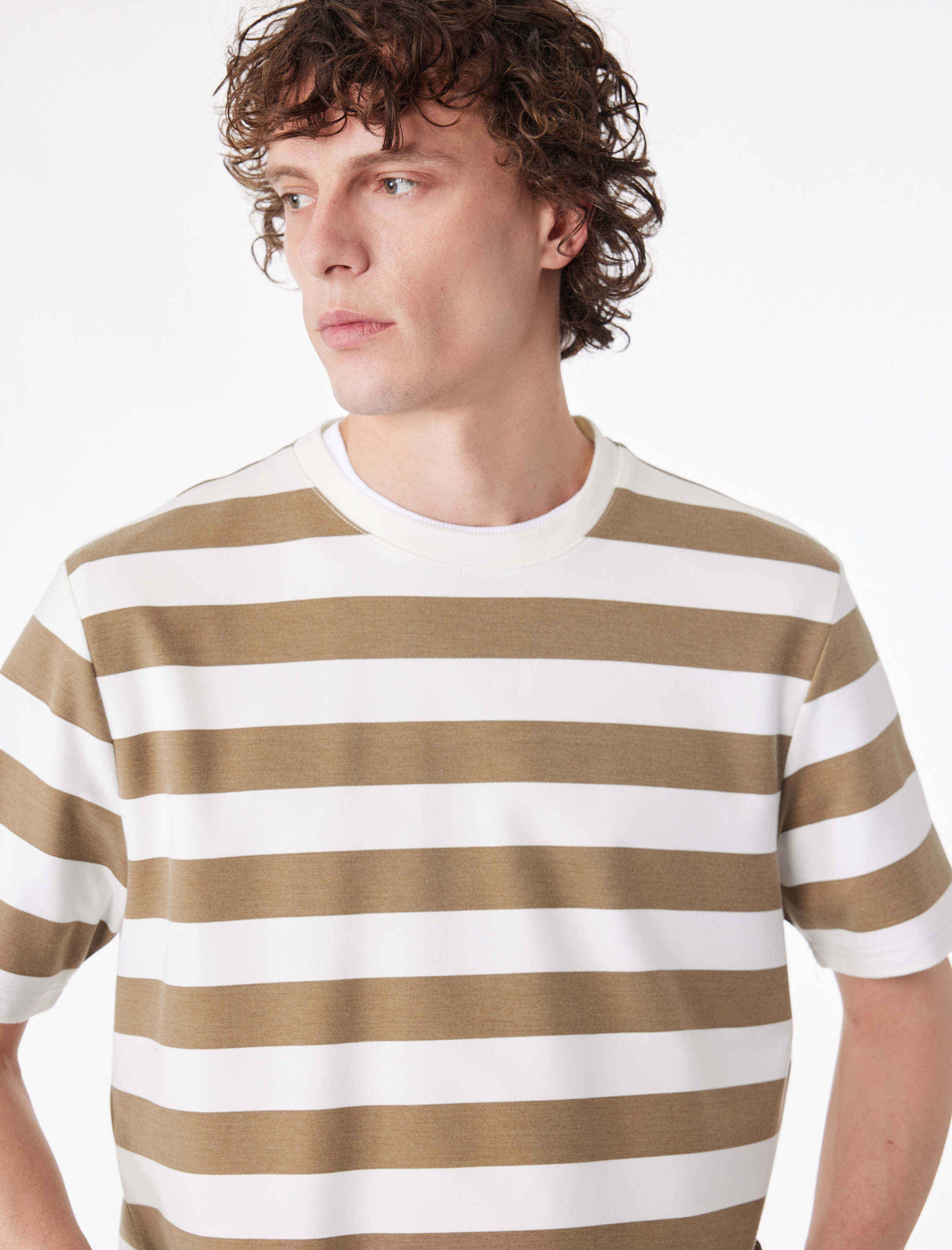   Regular Fit Viskon Karışımlı Kısa Kollu Bisiklet Yaka Çizgili Tişört