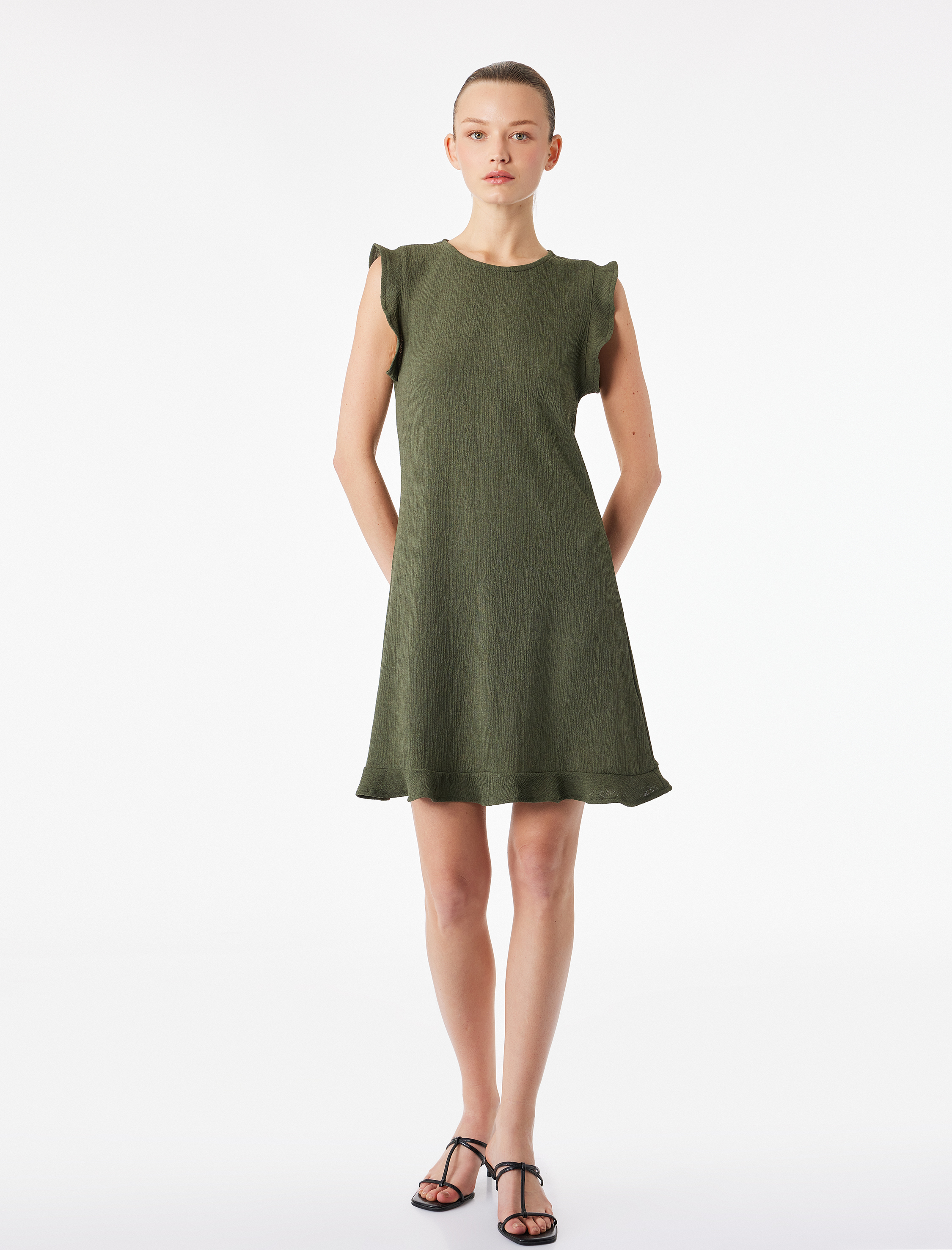   Krep Scuba Kumaş Kolsuz Bisiklet Yaka Fırfırlı Mini Elbise