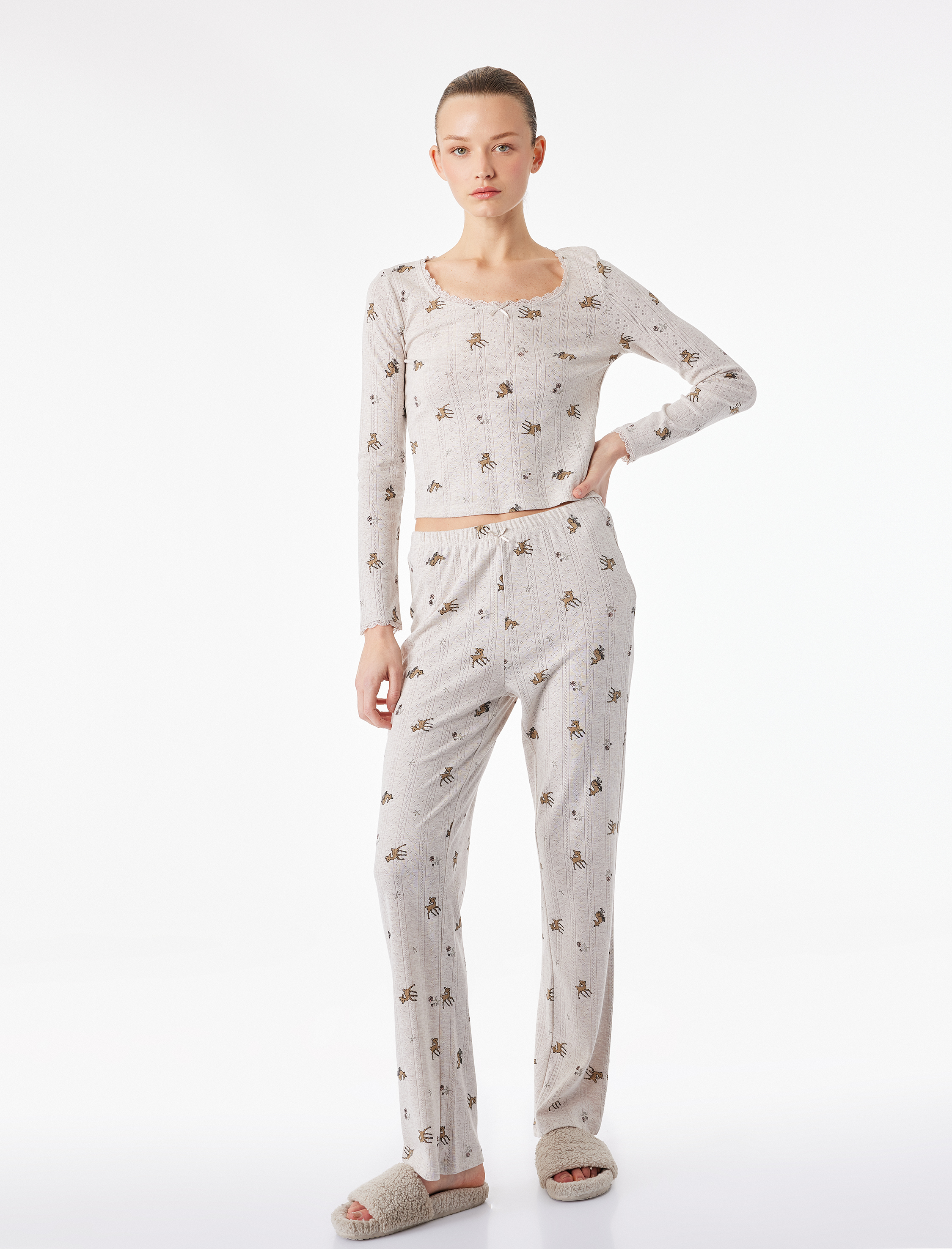   Uzun Kollu Bisiklet Yaka Slim Desenli Pijama Üstü