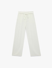Keten Karışımlı Beli Bağcıklı Cepli Pile Detaylı Düz Paça Kumaş Pantolon
