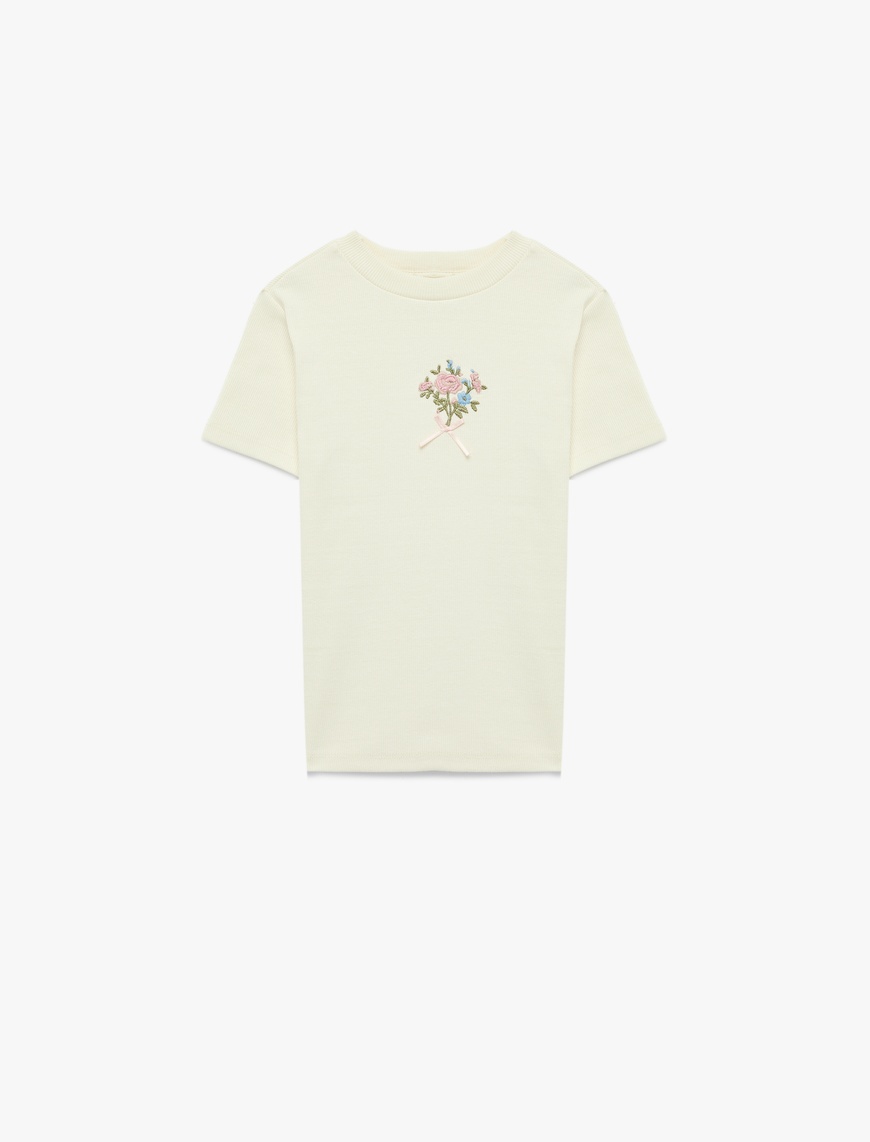 Koton Pamuklu Çiçek Nakış Detaylı Kısa Kollu Bisiklet Yaka T-Shirt