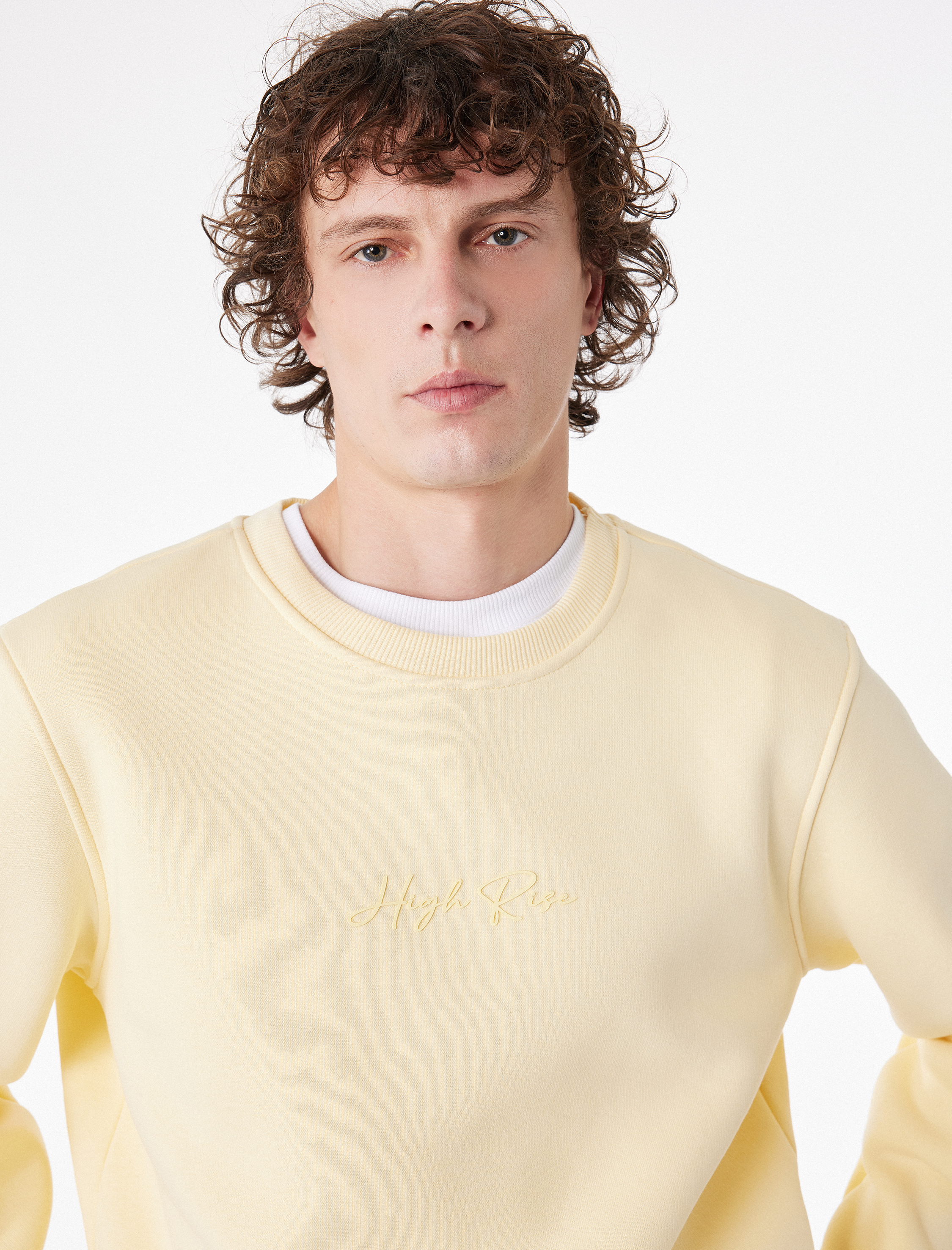   Regular Fit Uzun Kollu Şardonlu Bisiklet Yaka Basic Baskılı Sweatshirt