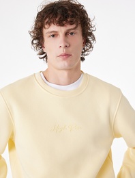 Regular Fit Uzun Kollu Şardonlu Bisiklet Yaka Basic Baskılı Sweatshirt