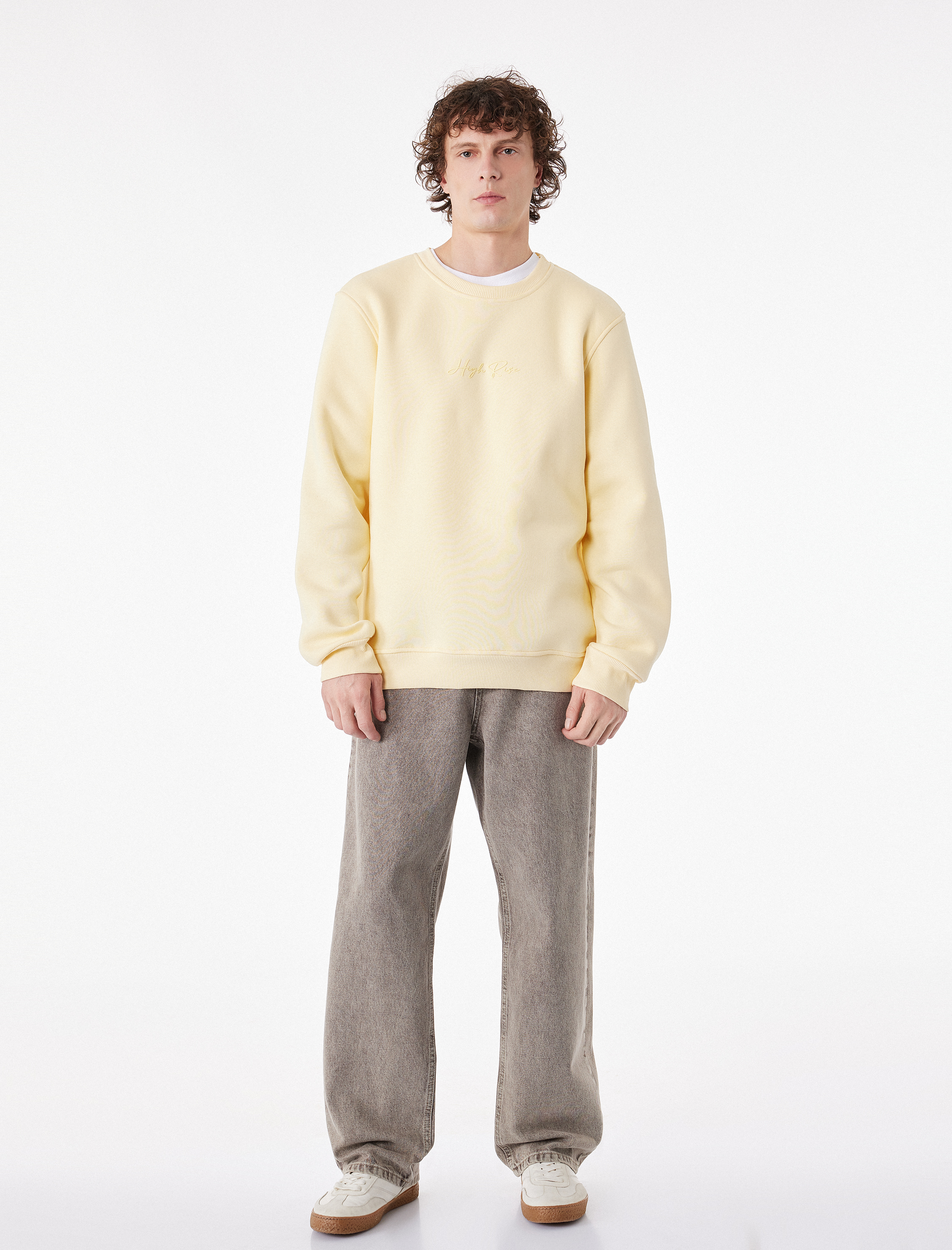   Regular Fit Uzun Kollu Şardonlu Bisiklet Yaka Basic Baskılı Sweatshirt